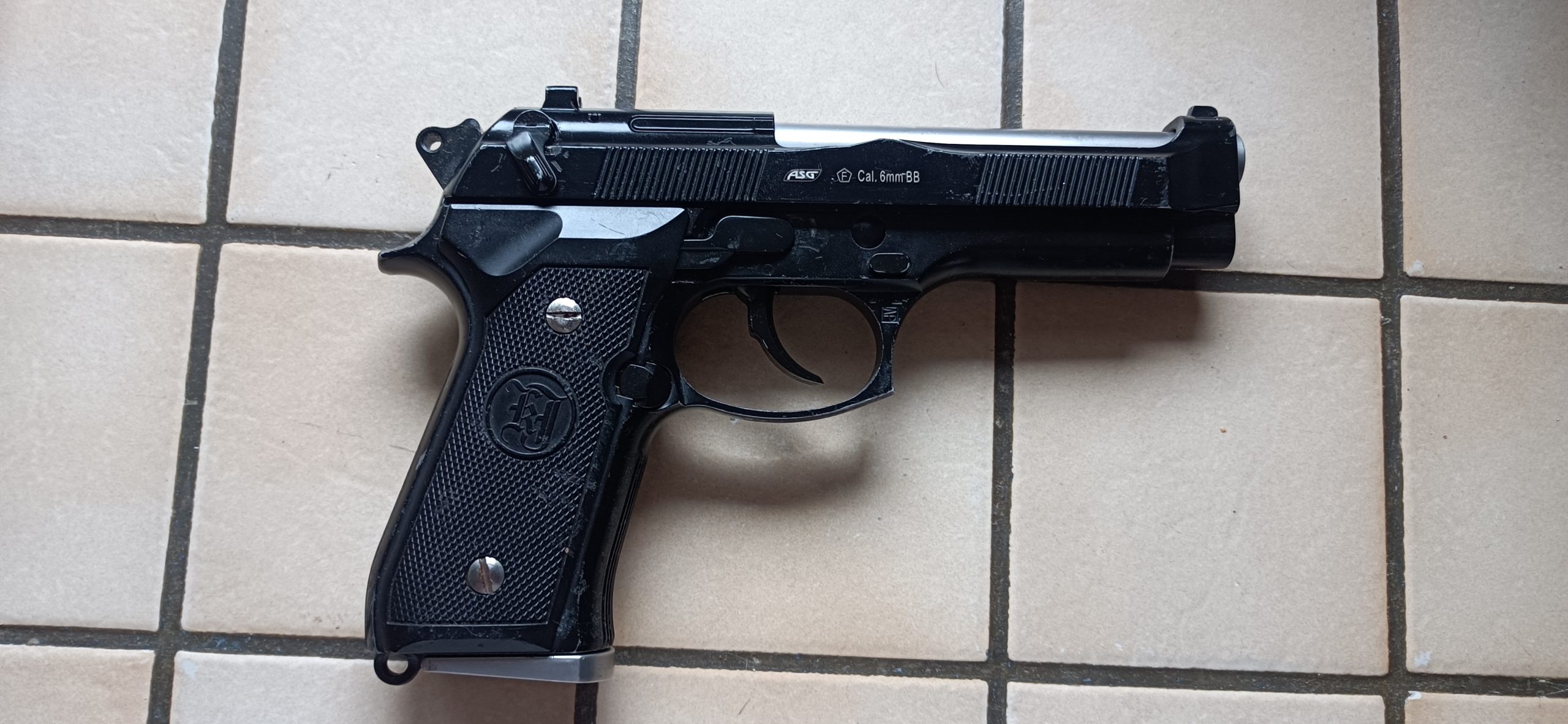 Beretta M92A1 – KJW