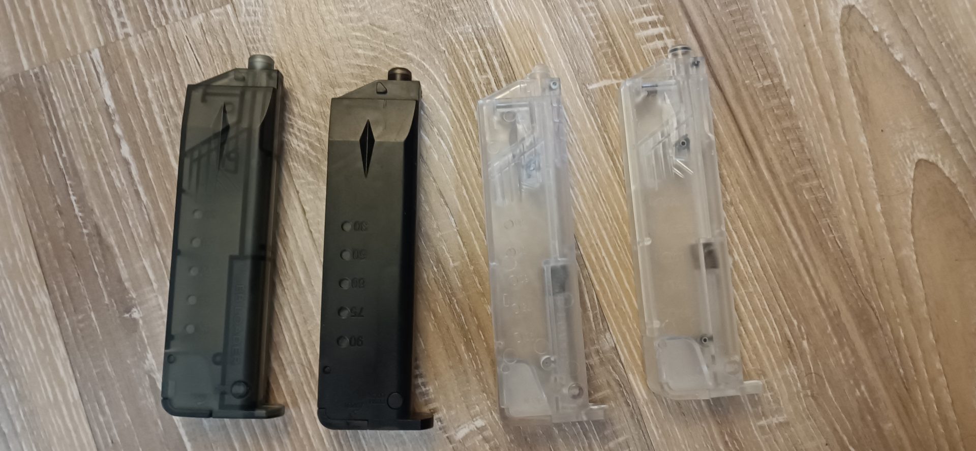 4 speedloaders,