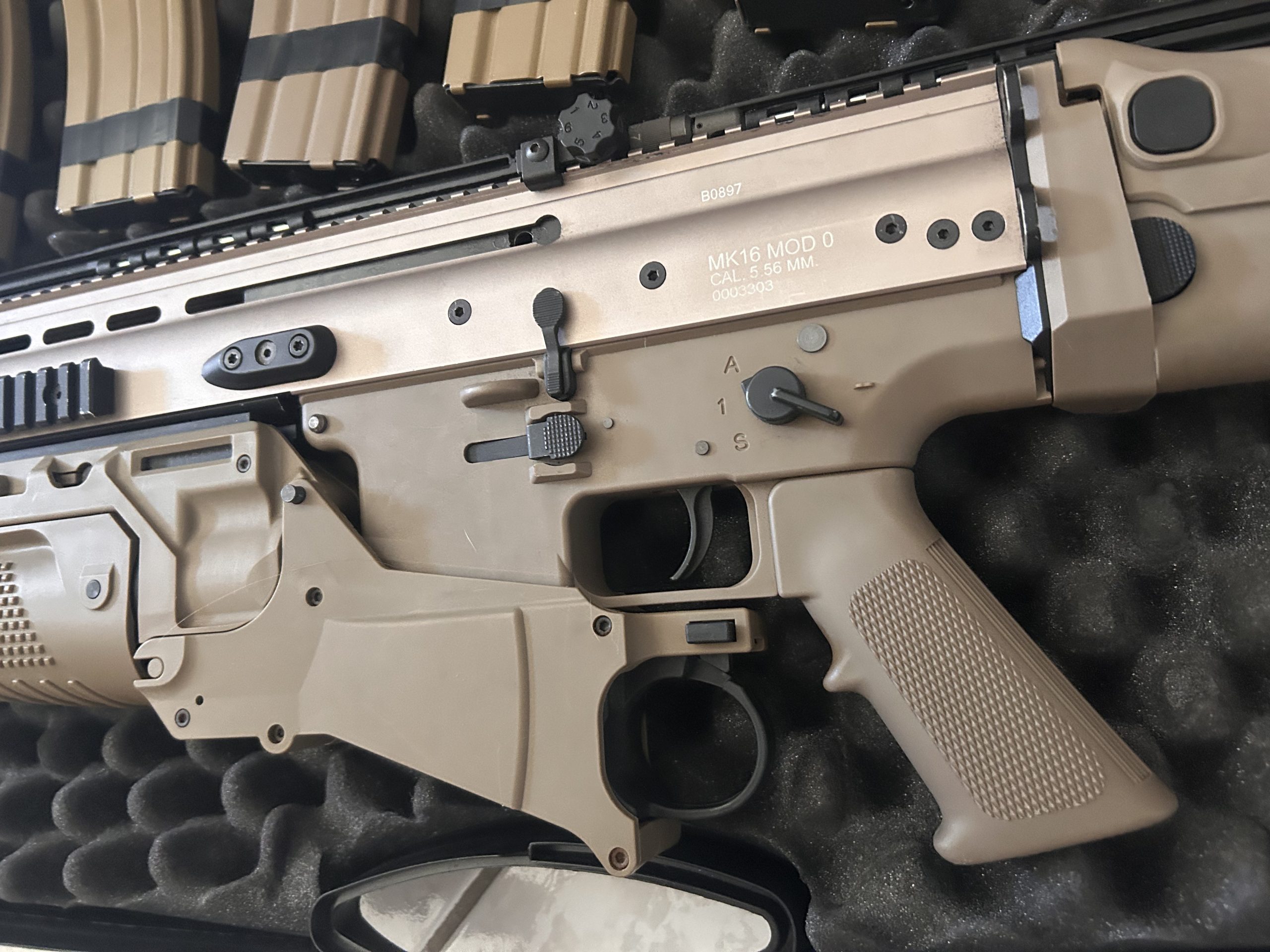 SCAR L GBBR WE + lance‑grenade + 7 chargeurs