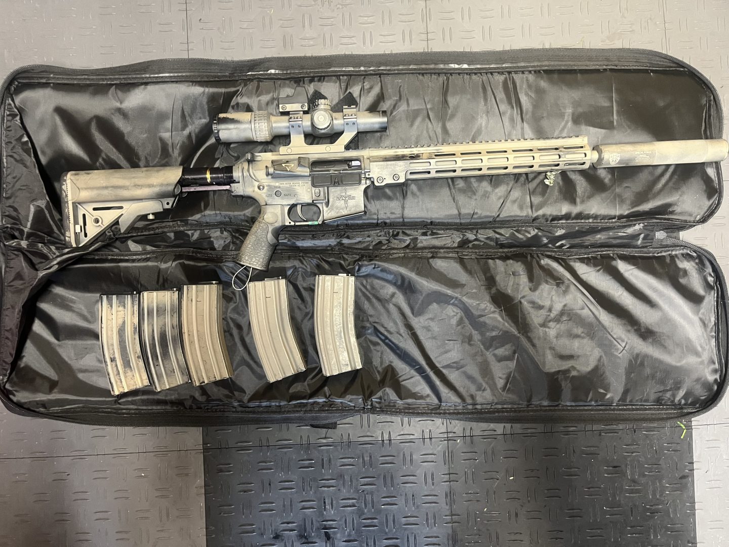 AR15 avec UGS 33gr CO2