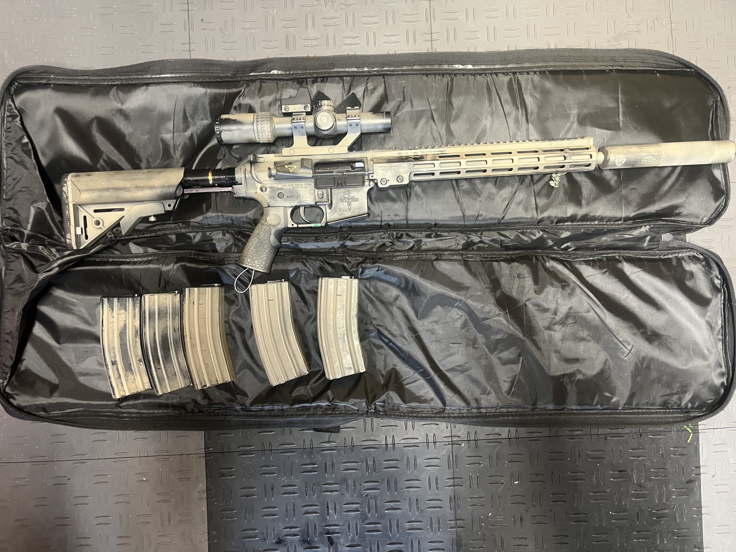 AR15 avec UGS 33gr CO2