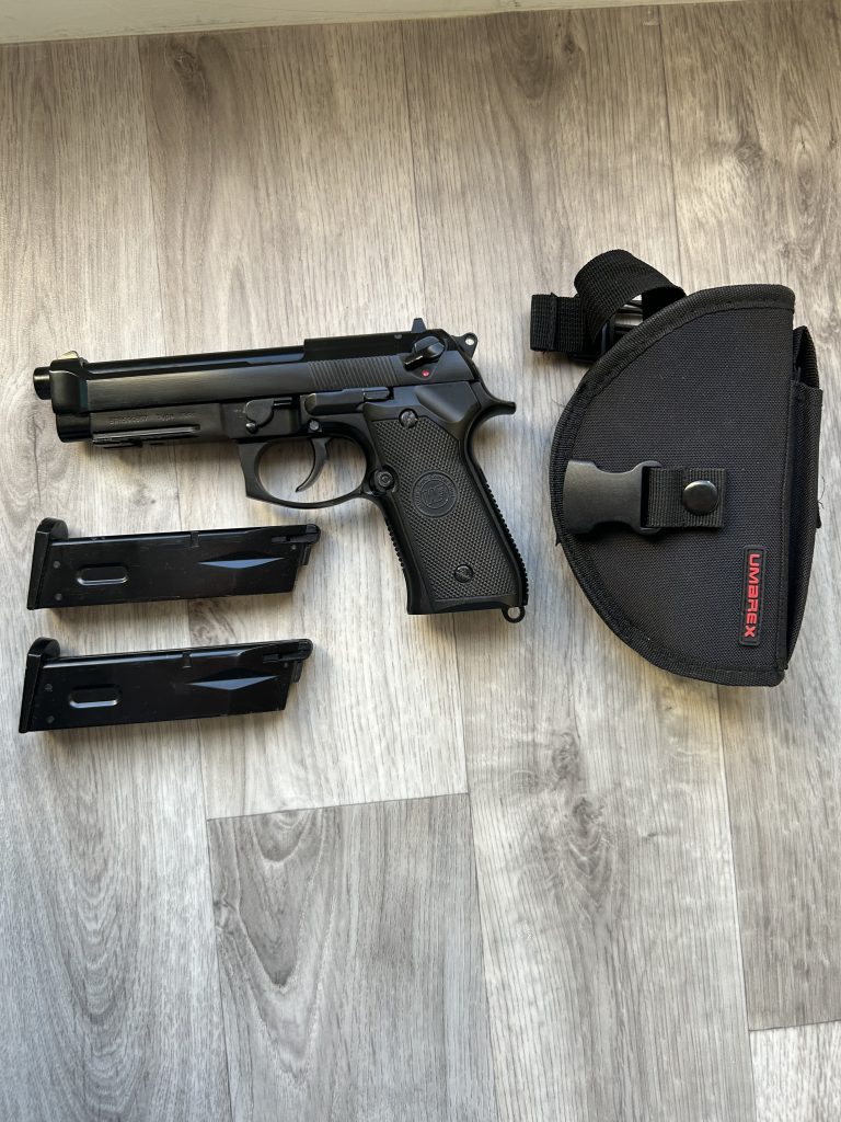 M9A1 + 2 chargeurs + holster + boite