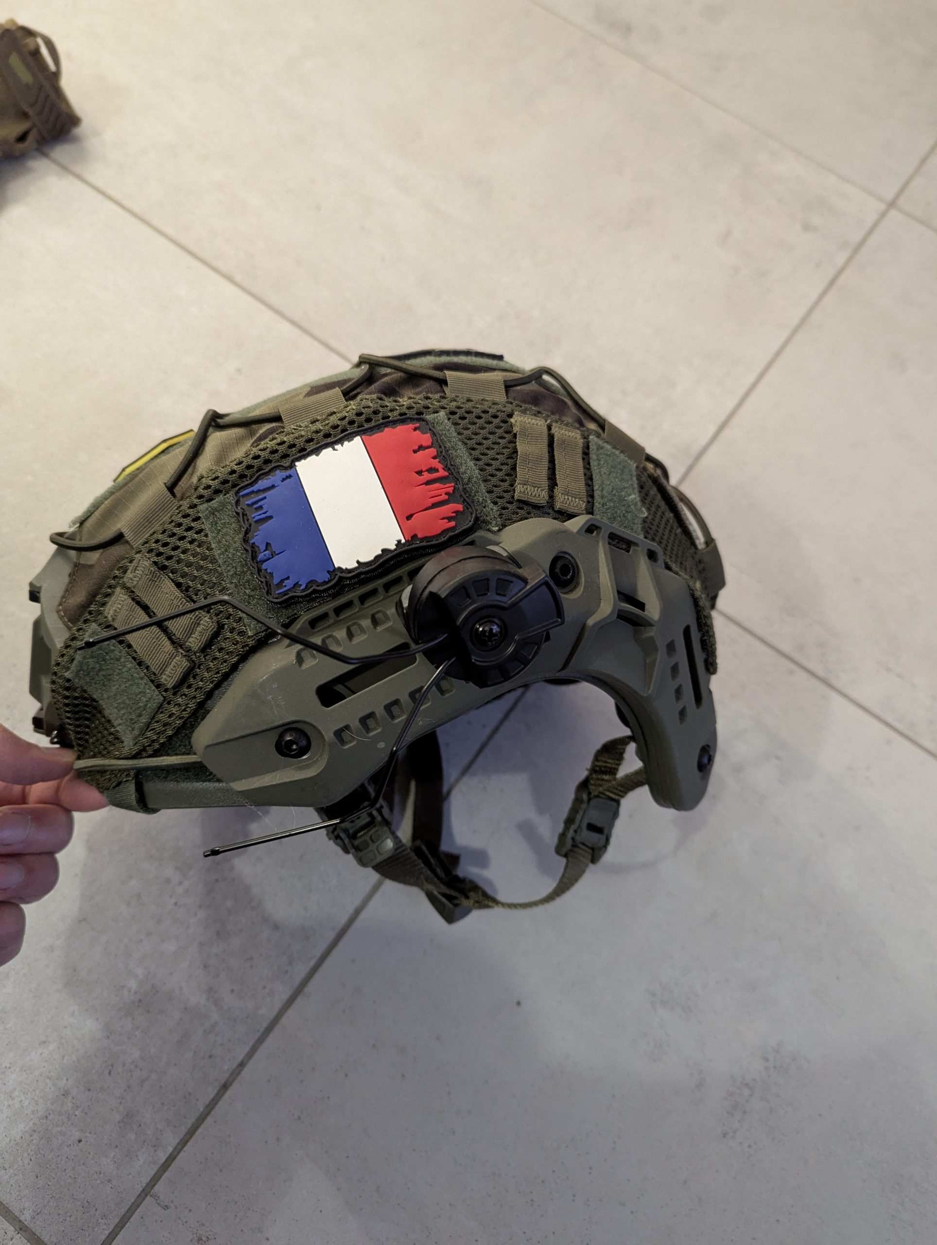 Casque type fast fma  Et gants mechanix original muticam