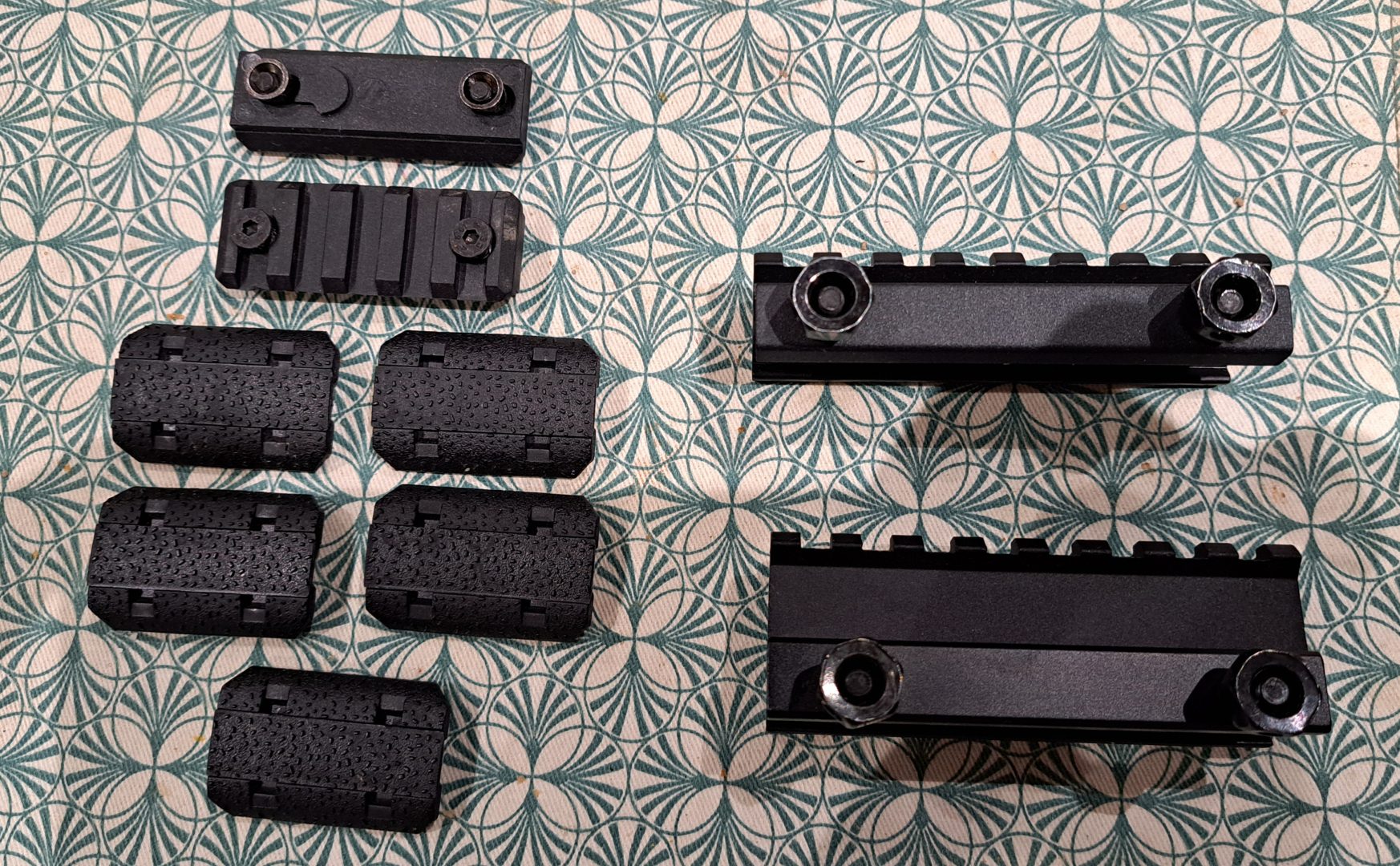 Lot rehausses picatinny et accessoires key mod