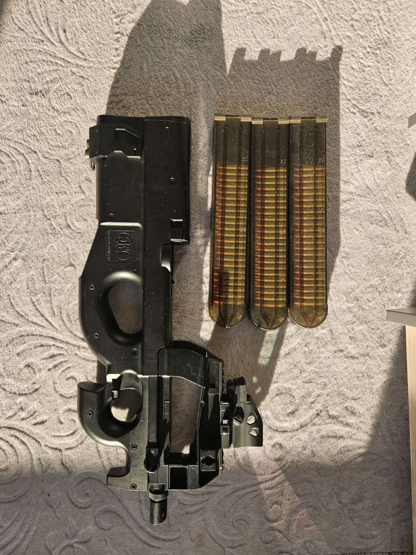 P90 AEG
