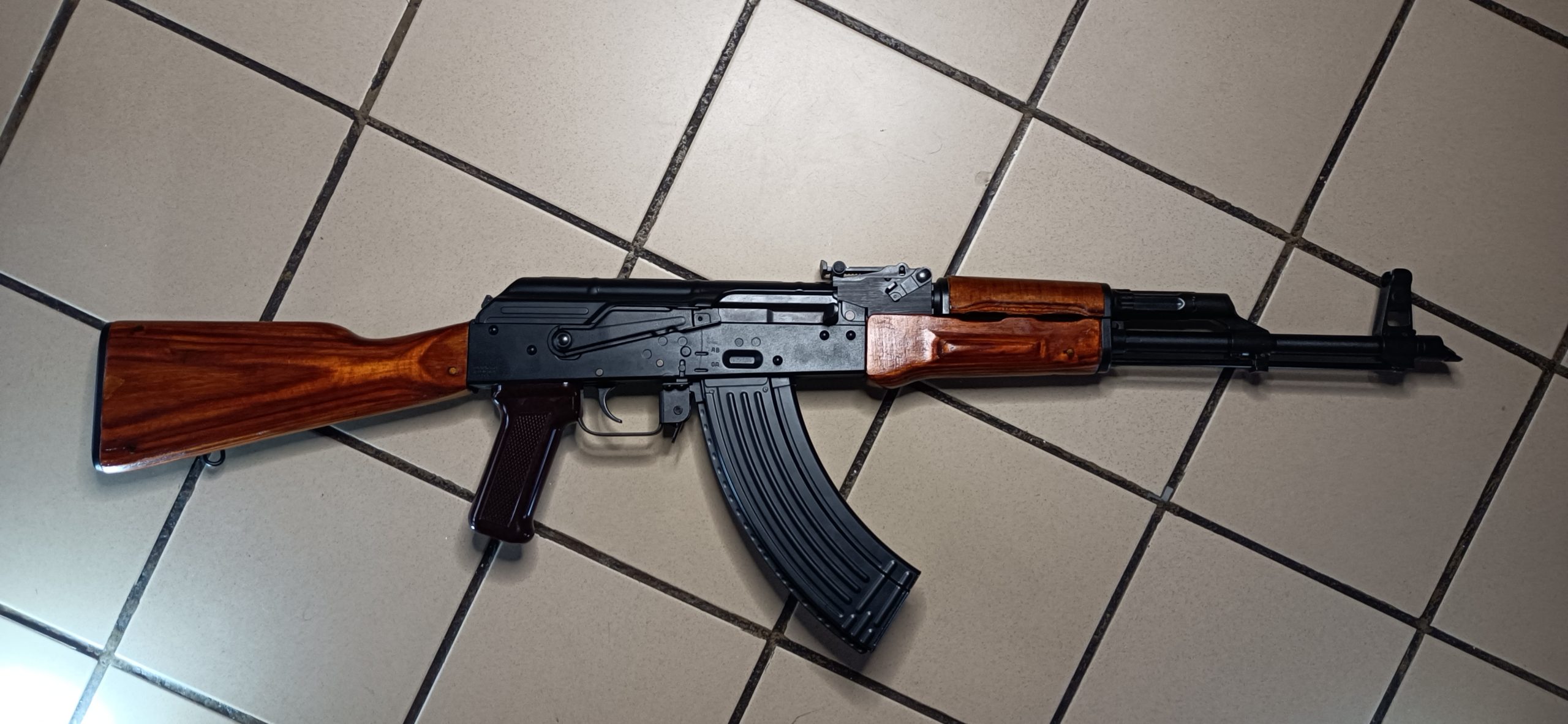 Kit Real Wood : AKM Contreplaqué Bouleau Stratifié 1/1 [Tokyo Marui] Airsoft Shien