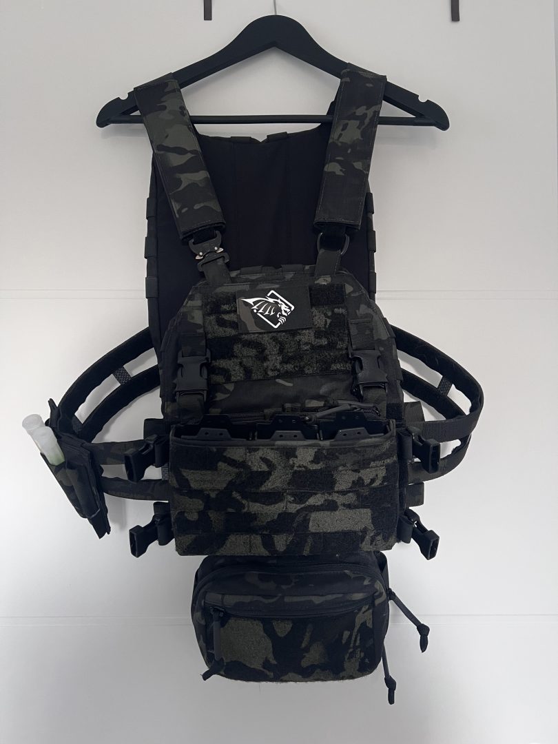 Gilet porte-plaques HPC MCBK de la marque Hexatac