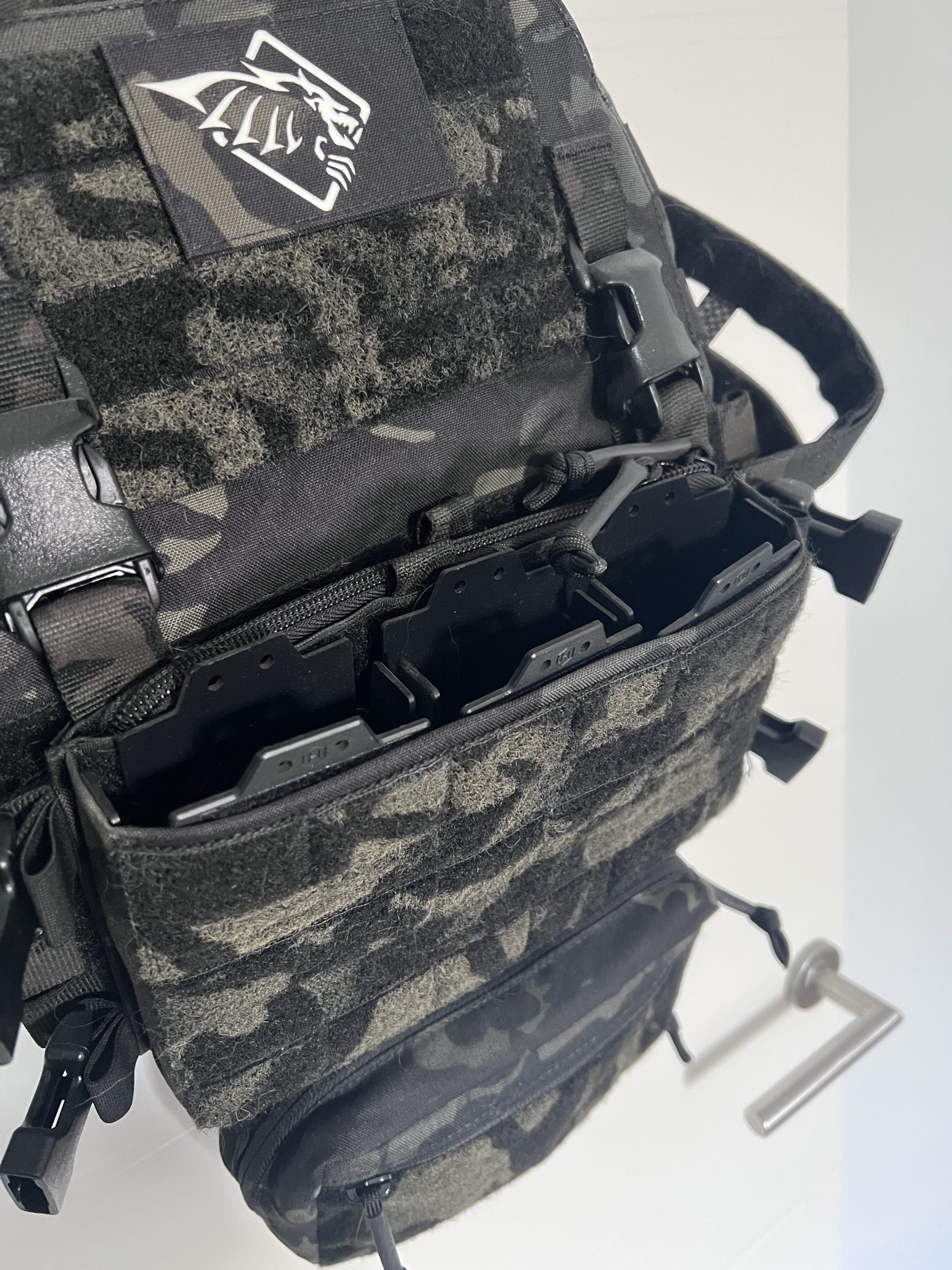 Gilet porte-plaques HPC MCBK de la marque Hexatac