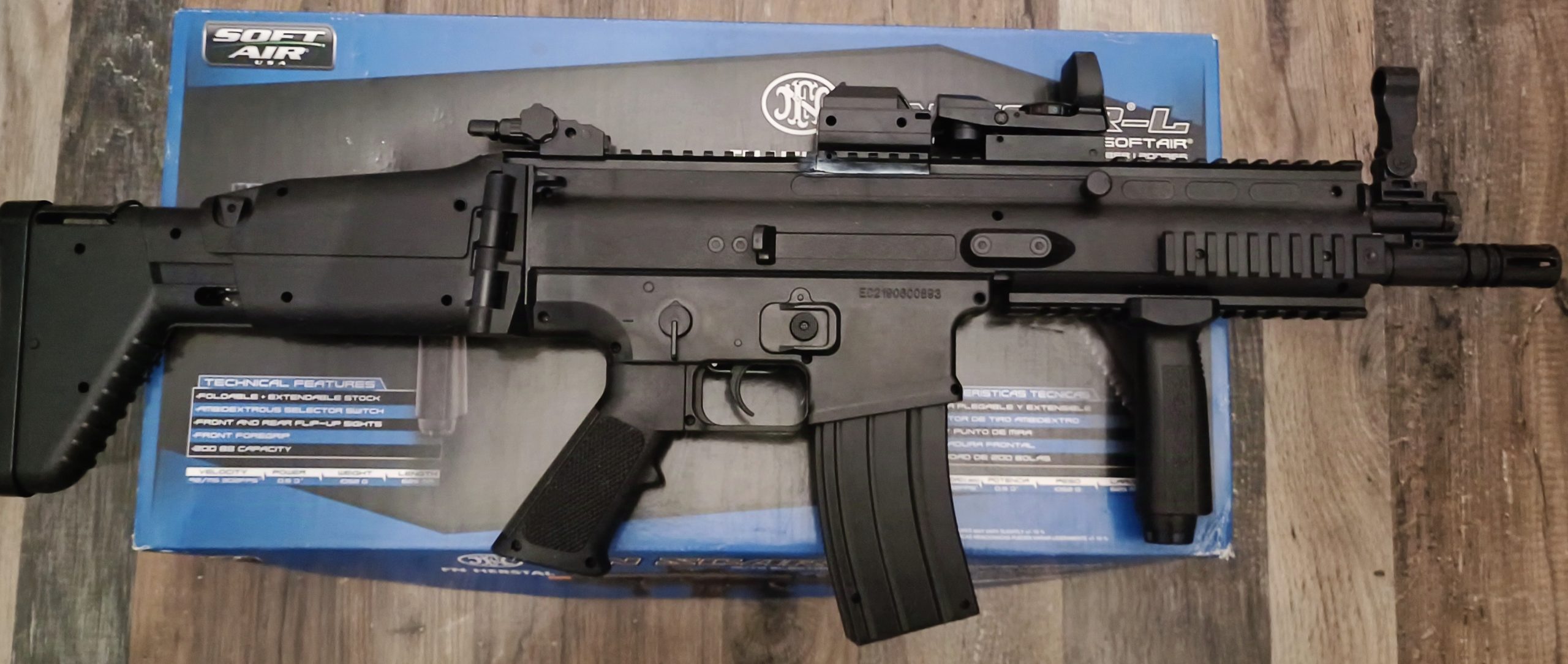 Réplique FN-Scar L autoelectric softair, viseur point rouge et billes