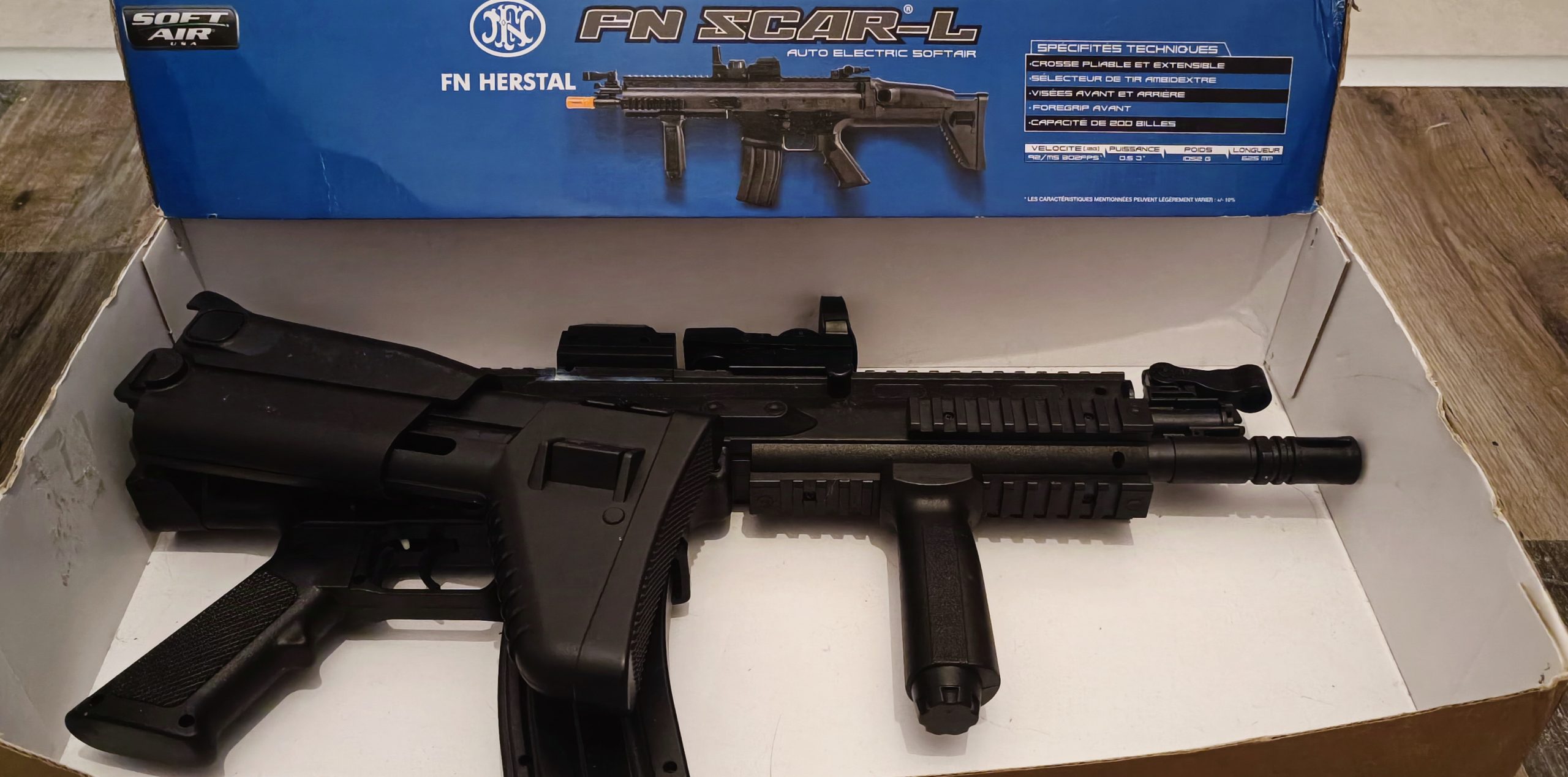 Réplique FN-Scar L autoelectric softair, viseur point rouge et billes