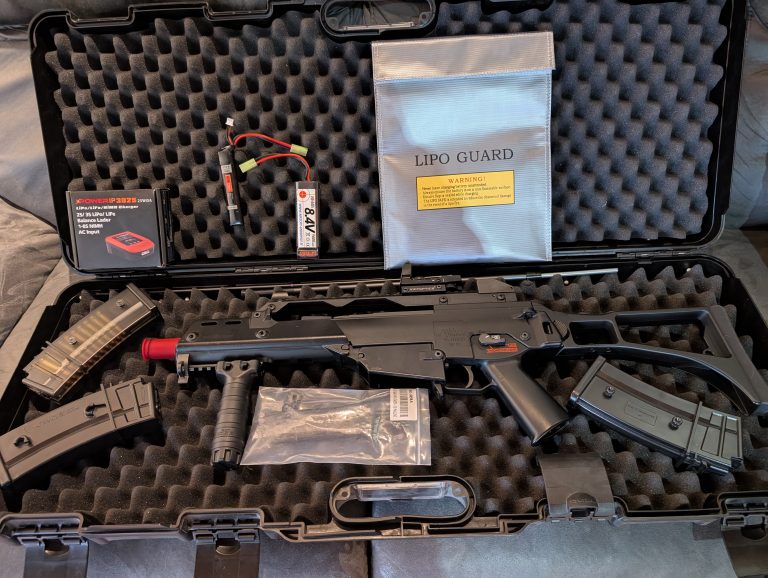 Replique G36C Tokyo Marui AEG + malette et accessoires.