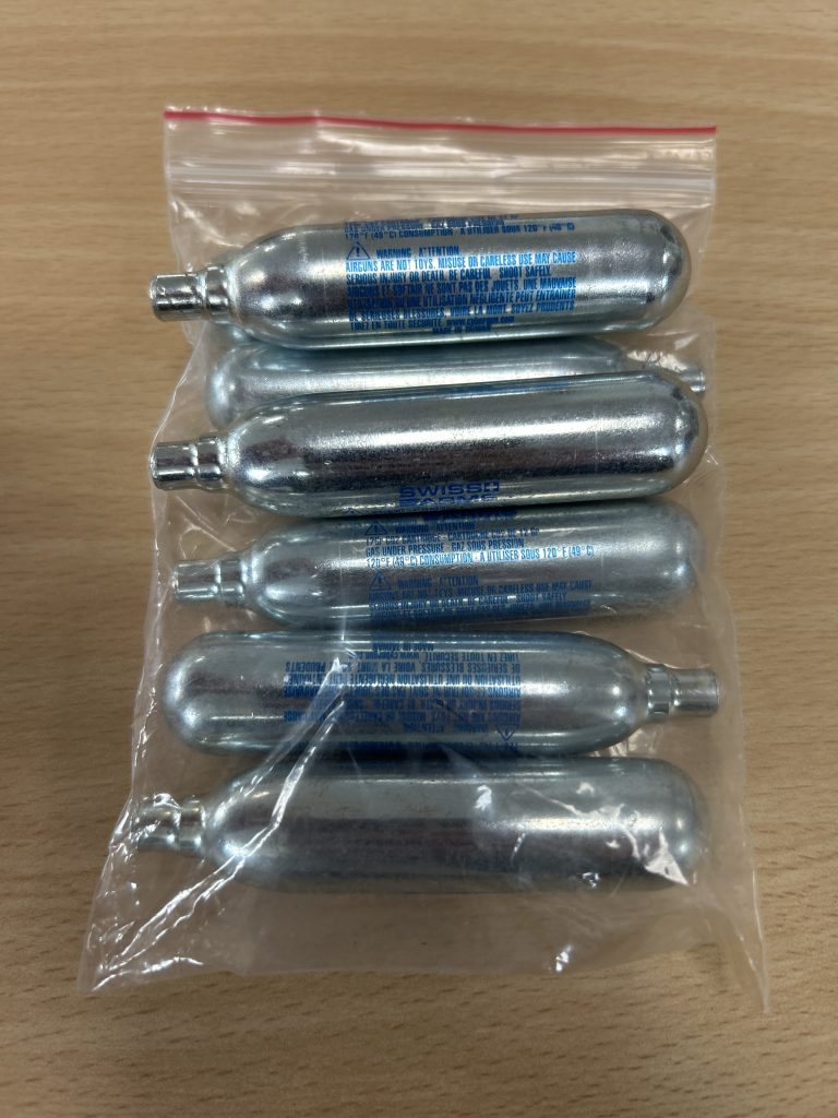 Lot de 7 sparclettes CO2 Swiss Arms 12g