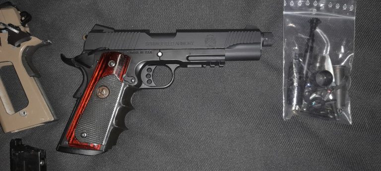 Colt 1911 Springfield Army/guarder
