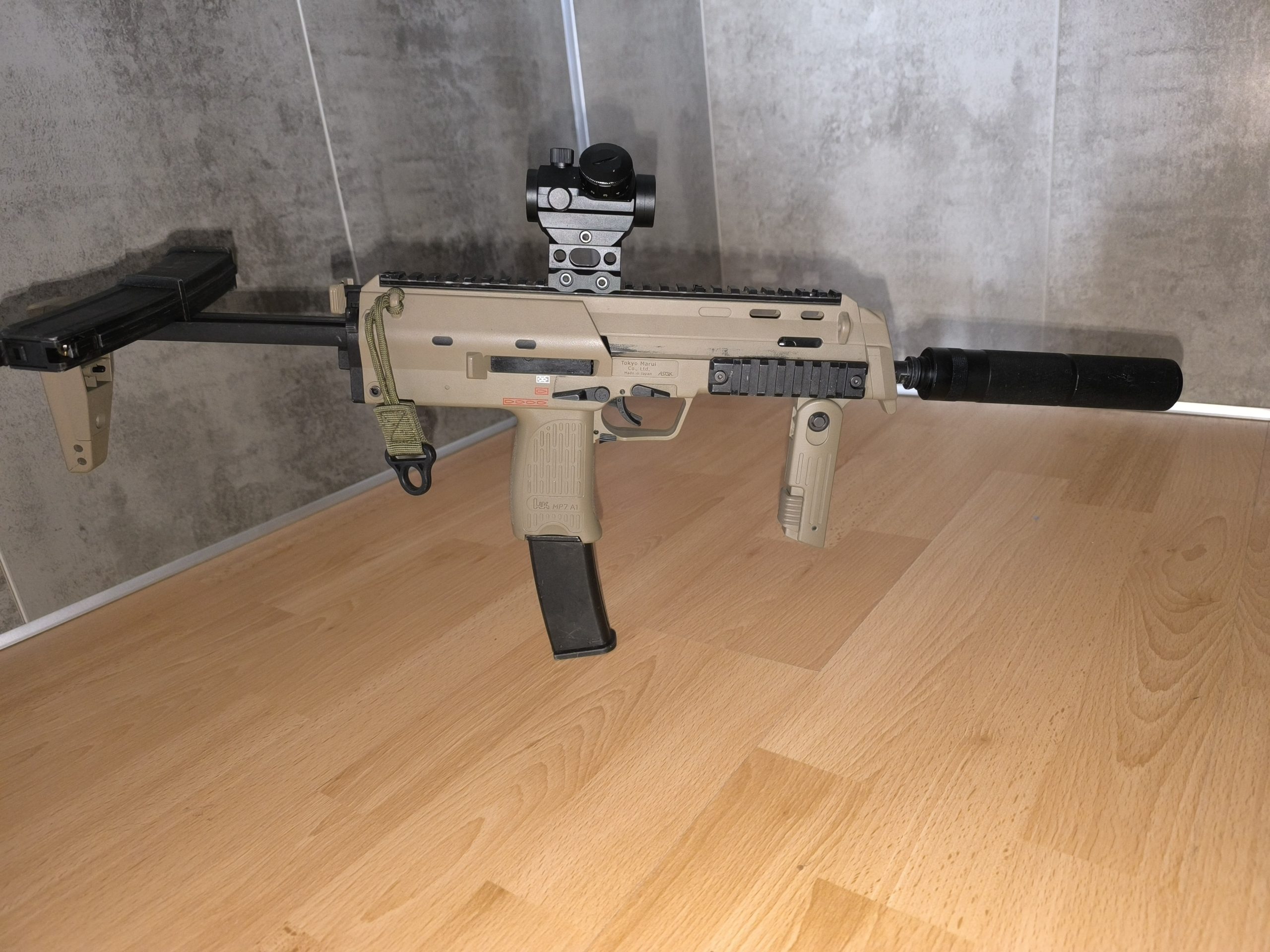 MP7 Tokyo Marui Tan