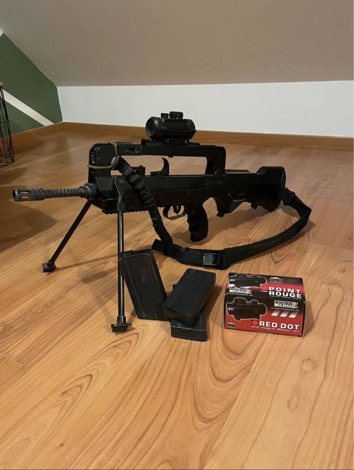FAMAS + point rouge + 3 chargeurs