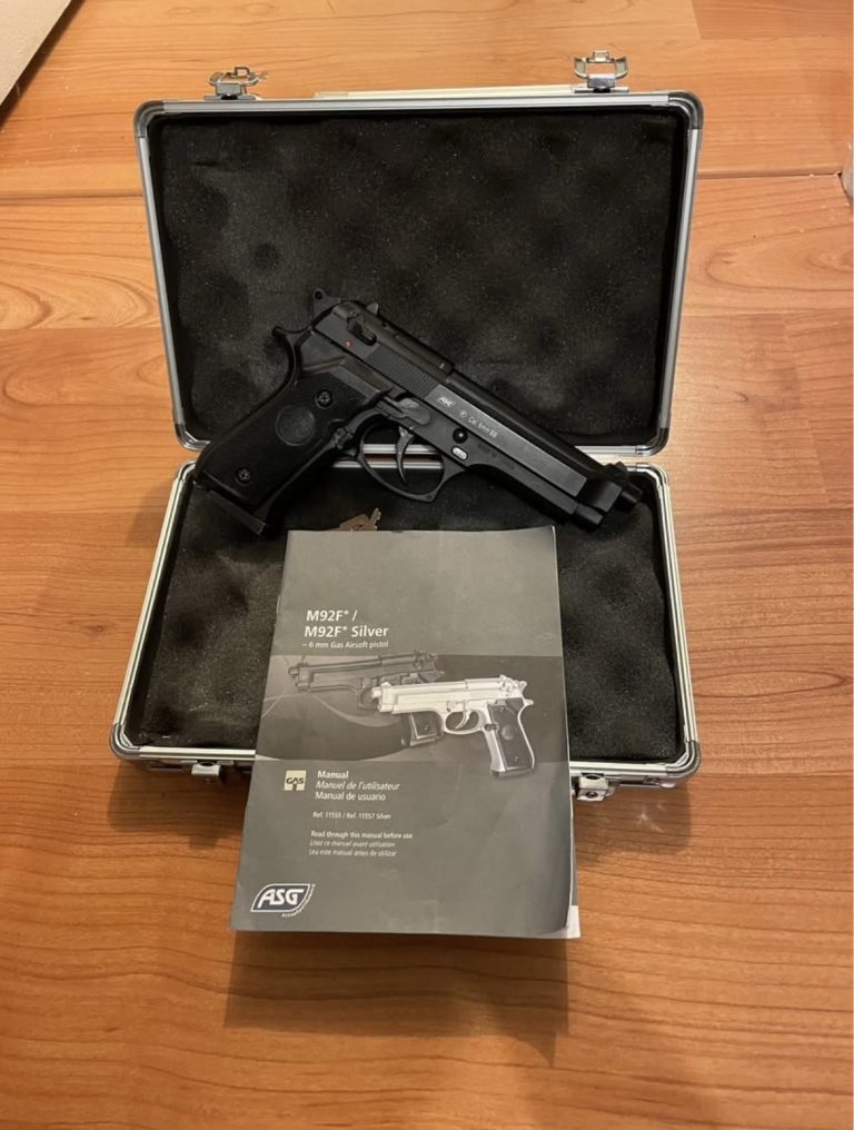 pistolet M92F / M9 à gaz avec mallette
