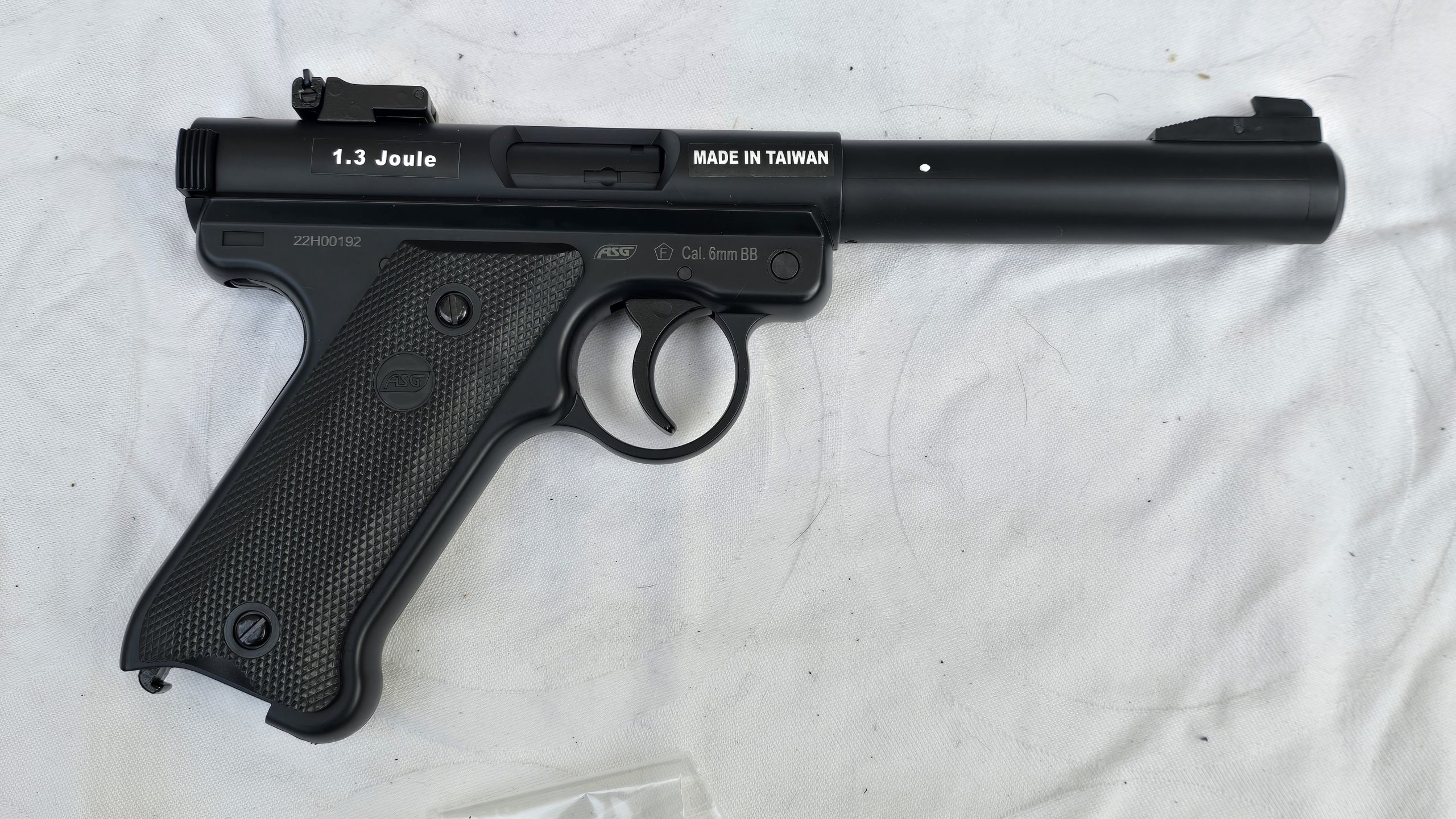 Pistolet Ruger MK1 KJW ASG Gaz (KJ Works) – Noir