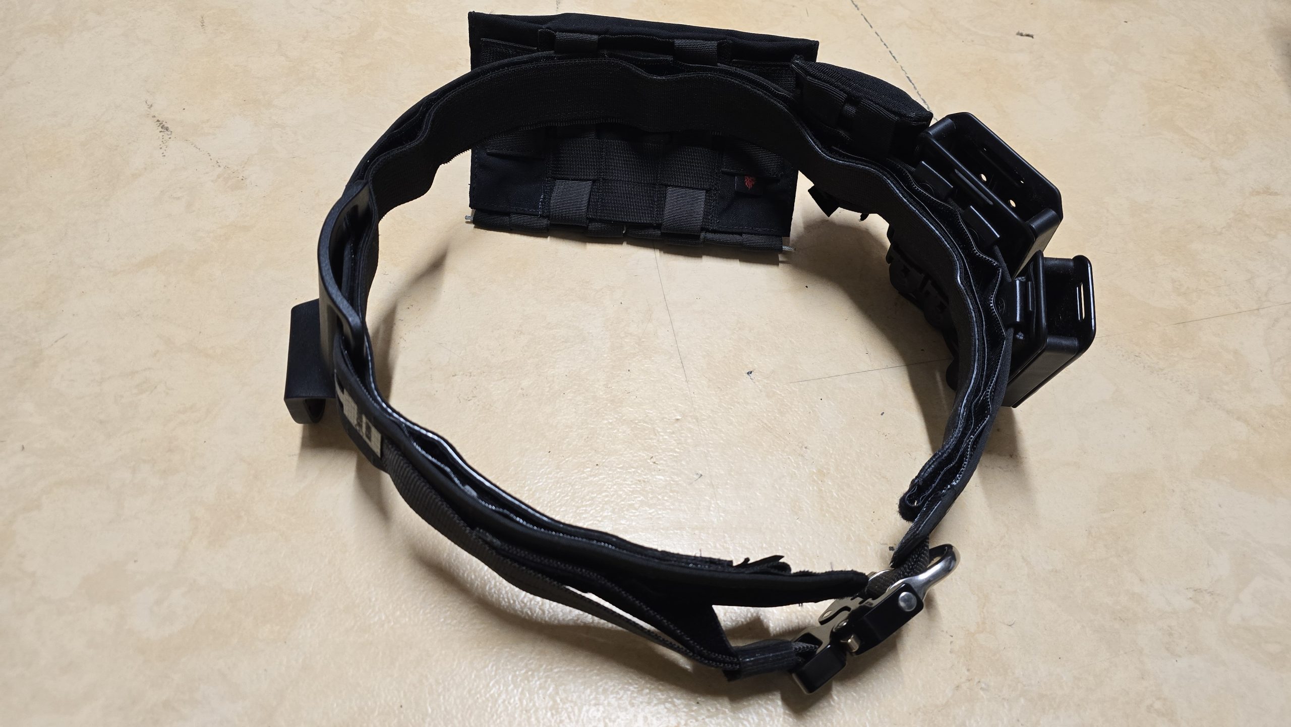 Ceinturon tactique Hexatac HMB, brelage noir et accessoires