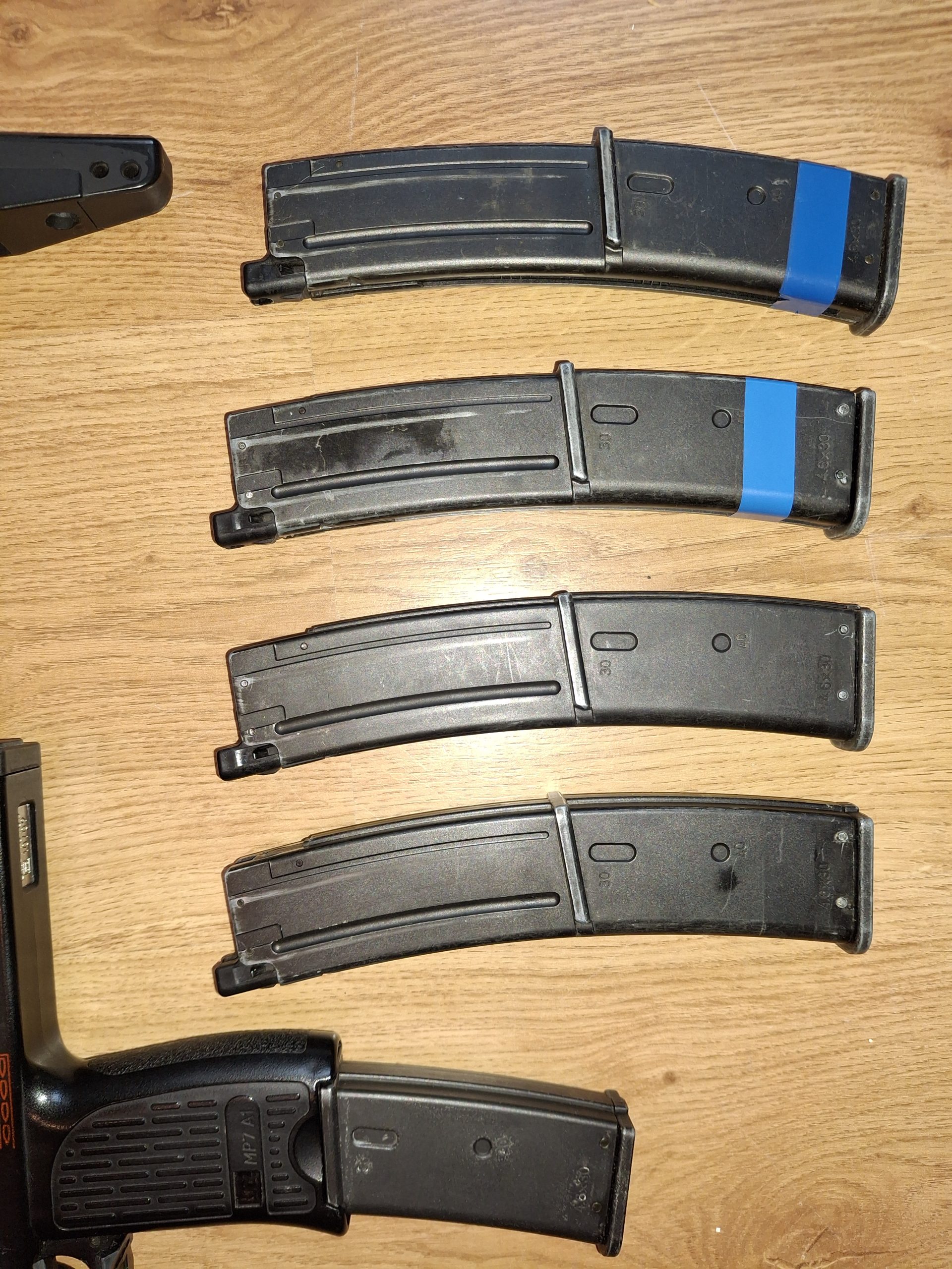 MP7 Tokyo Marui + 5 chargeurs GBBR