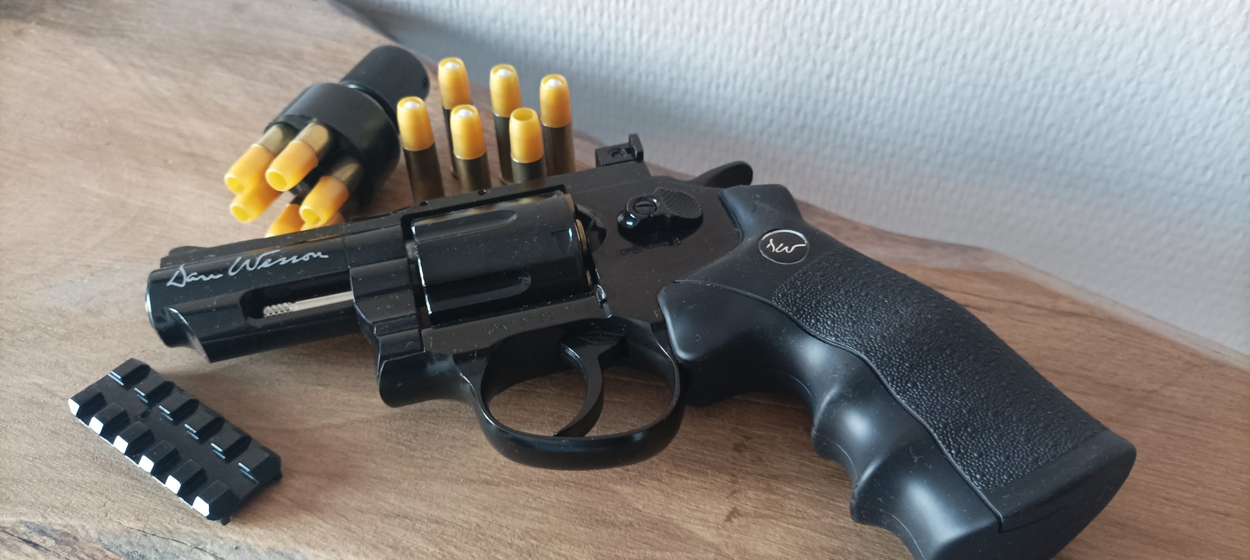 Revolver Dan Wesson CO2