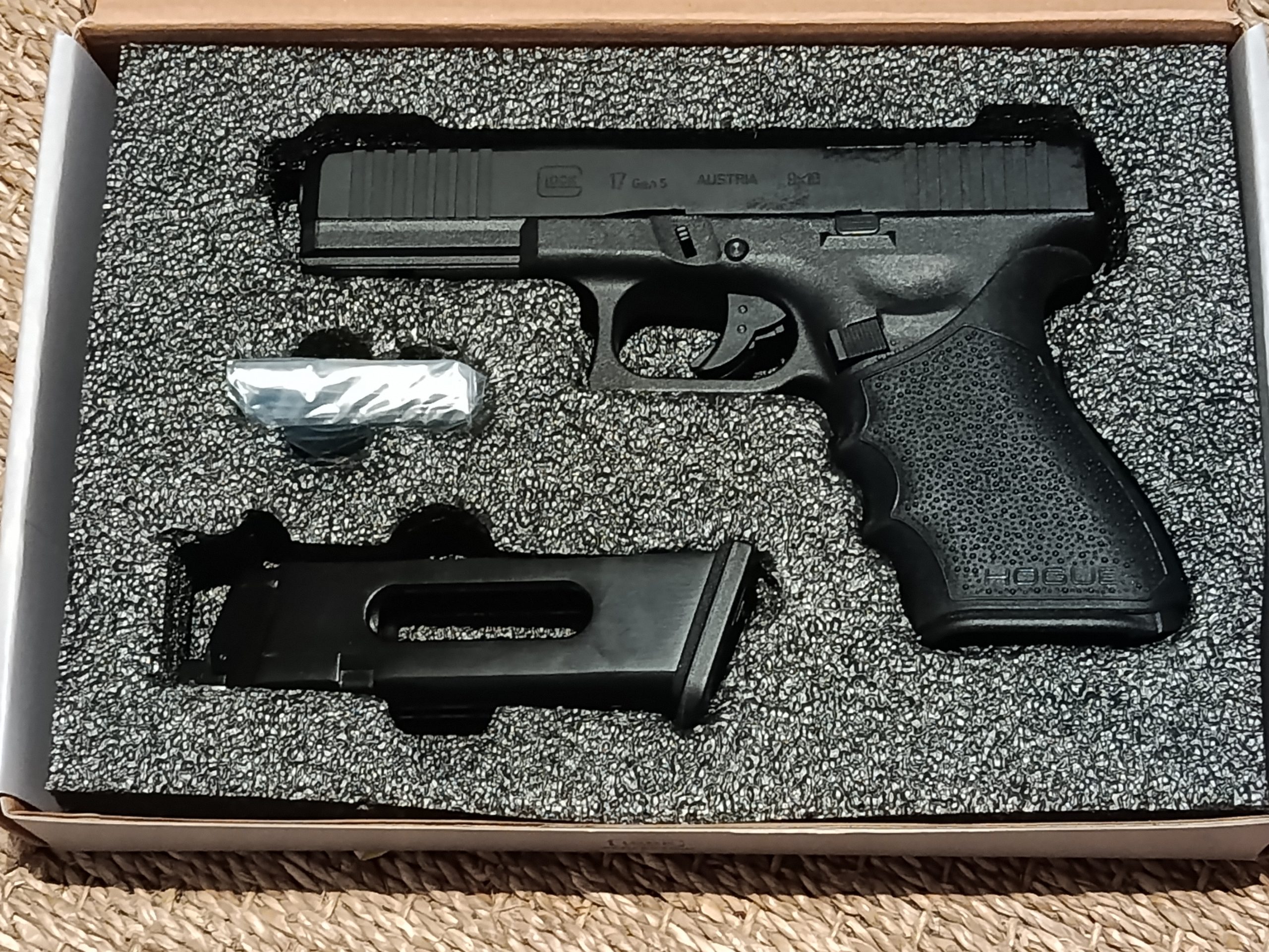 Pistolet Umarex Glock 17 GEN 5 4.5 mm BB  Co2