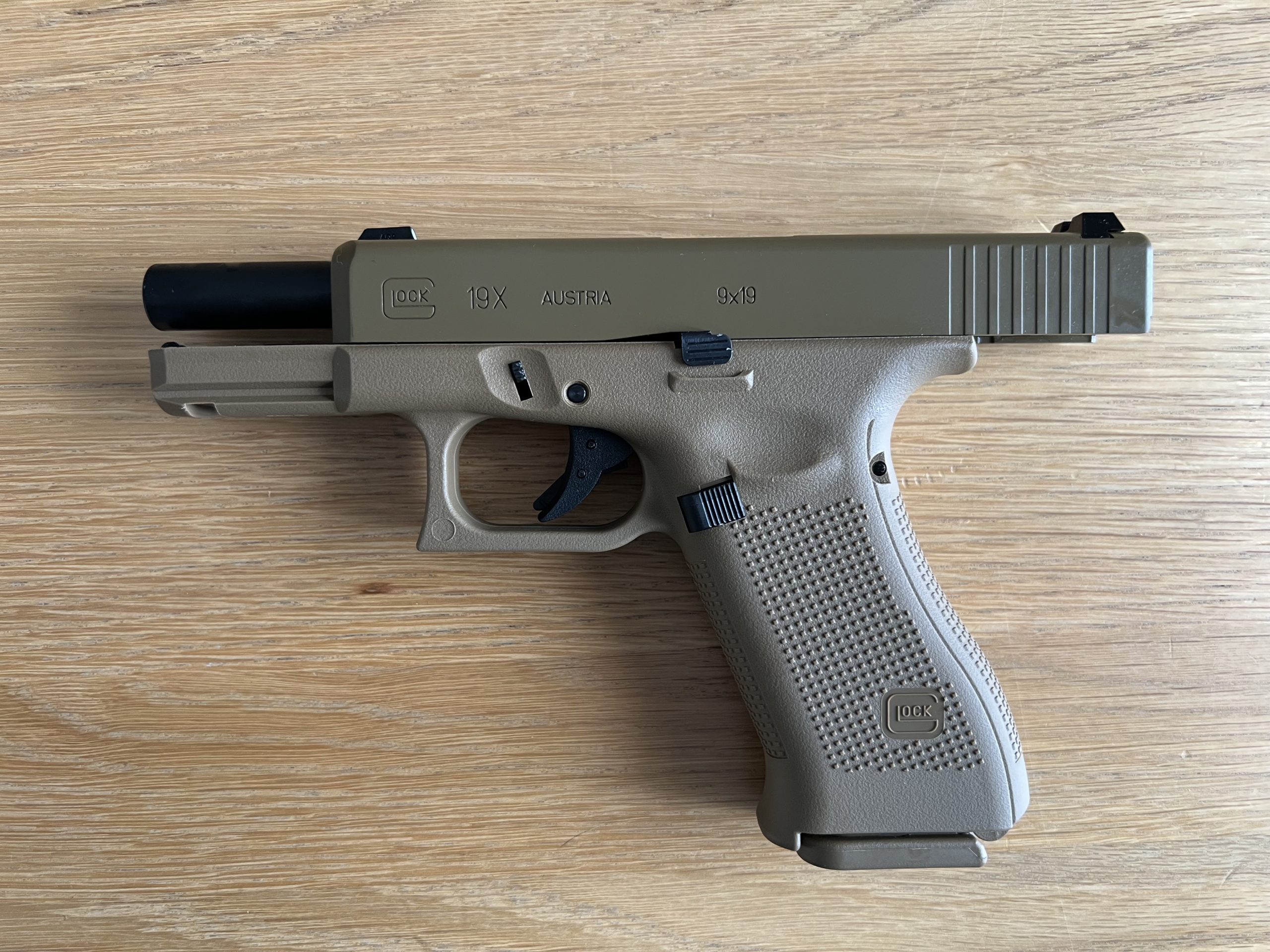 GLOCK 19 X