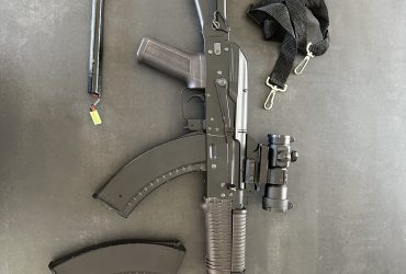 CYMA AK74U AEG — Pack complet, 6 parties jouées