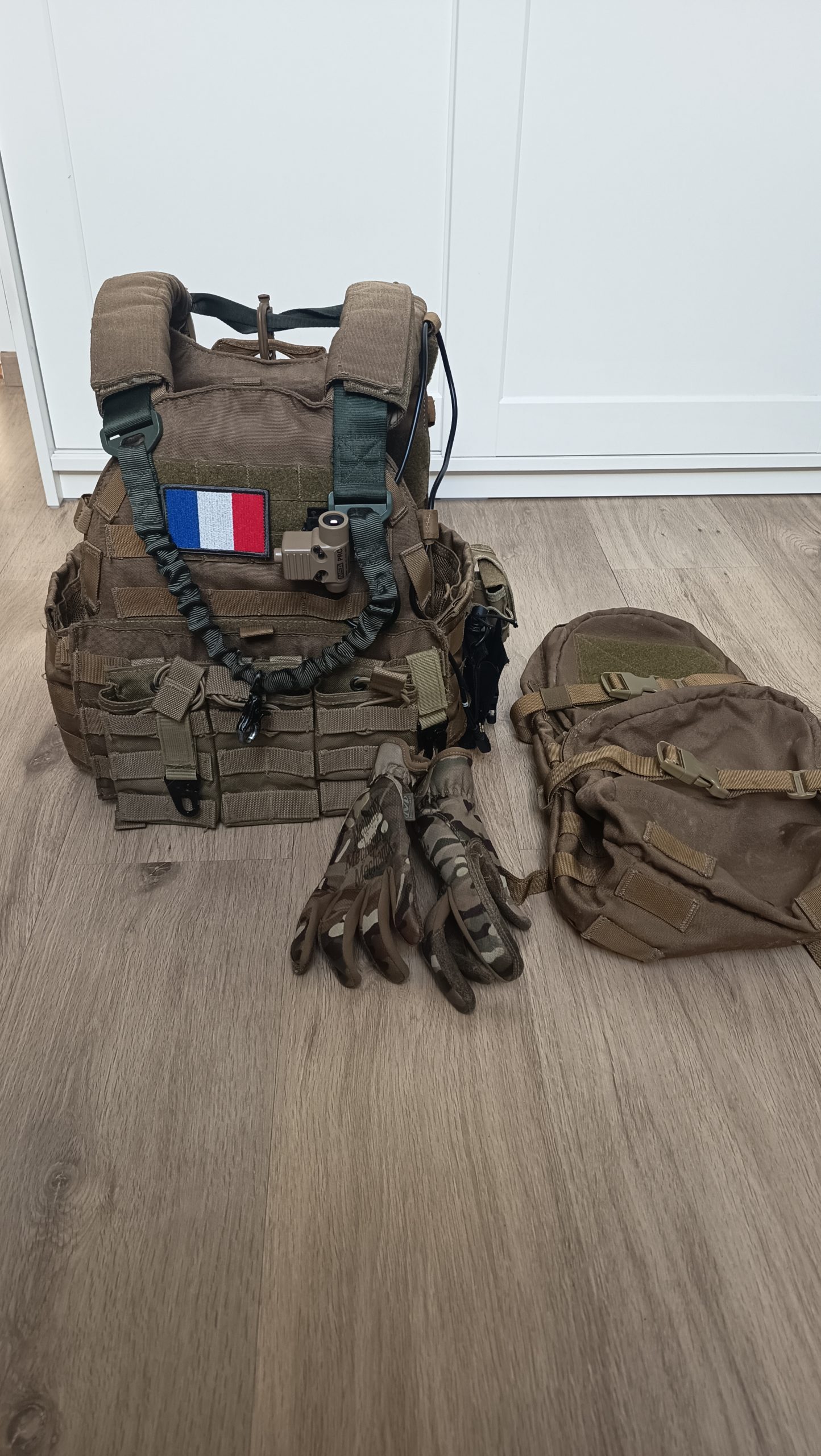 Gilet tactique tan + pack panel