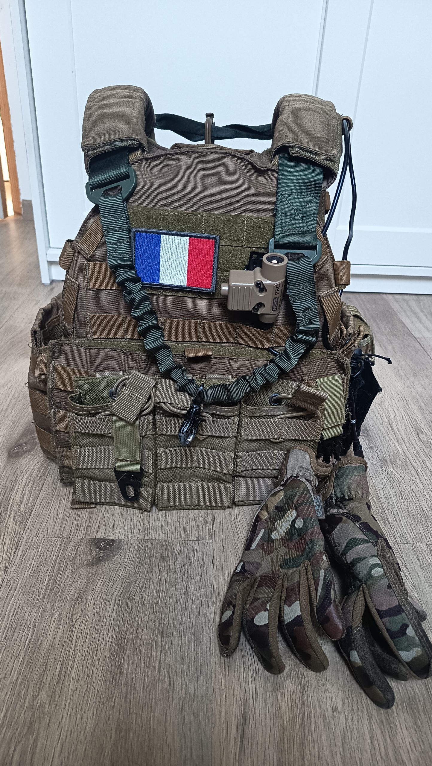 Gilet tactique tan + pack panel