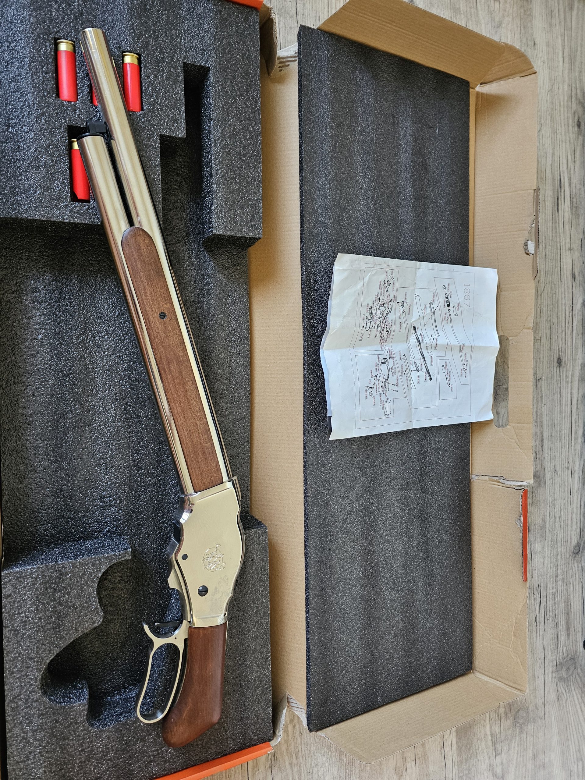 Golden Eagle M1887 douille éjectable