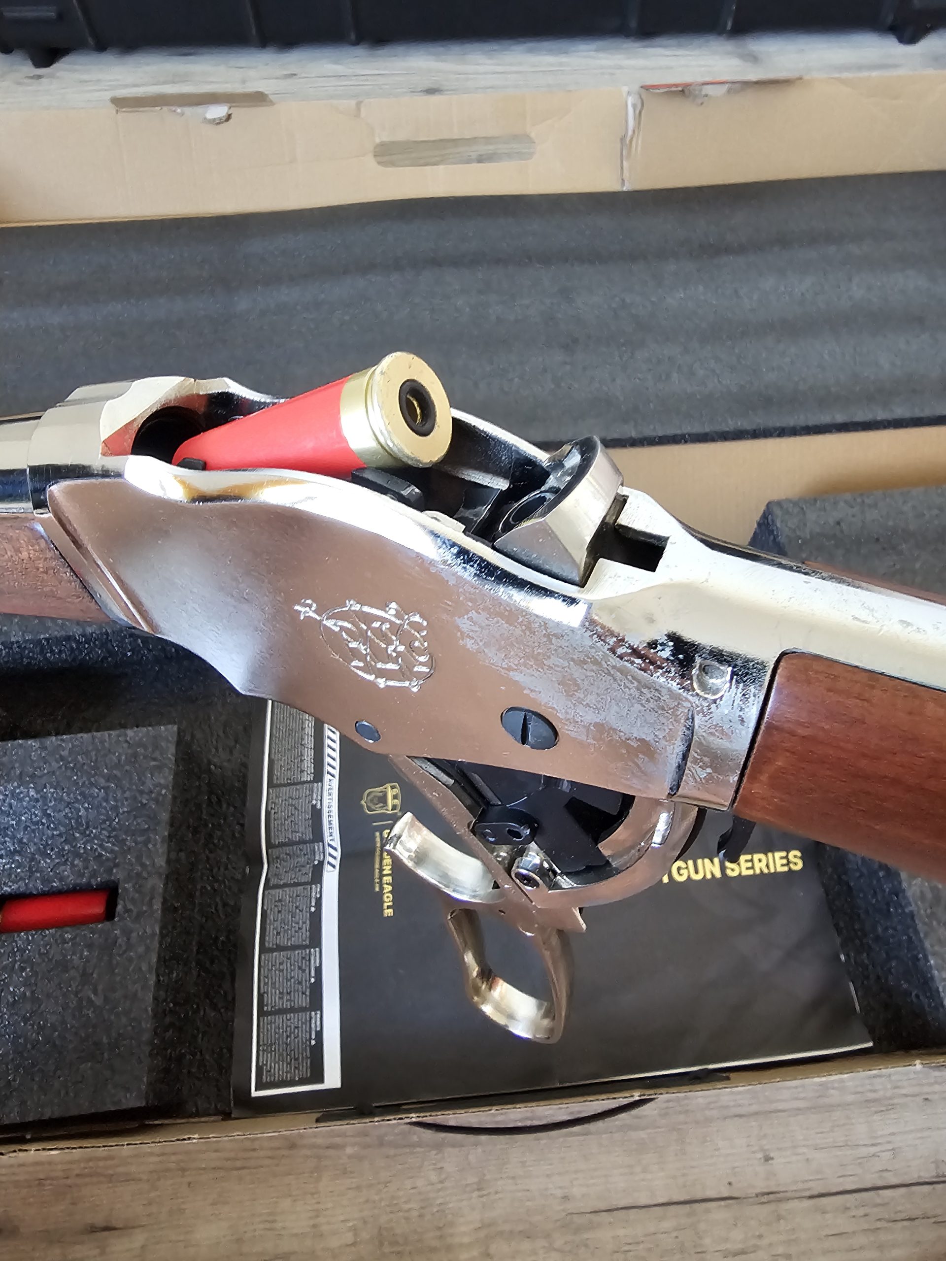 Golden Eagle M1887 douille éjectable