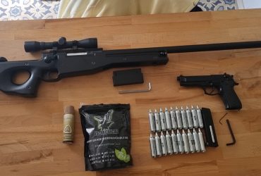 Lot de 2 airsofts (AW 308 sniper et pistolet Beretta non blowback)