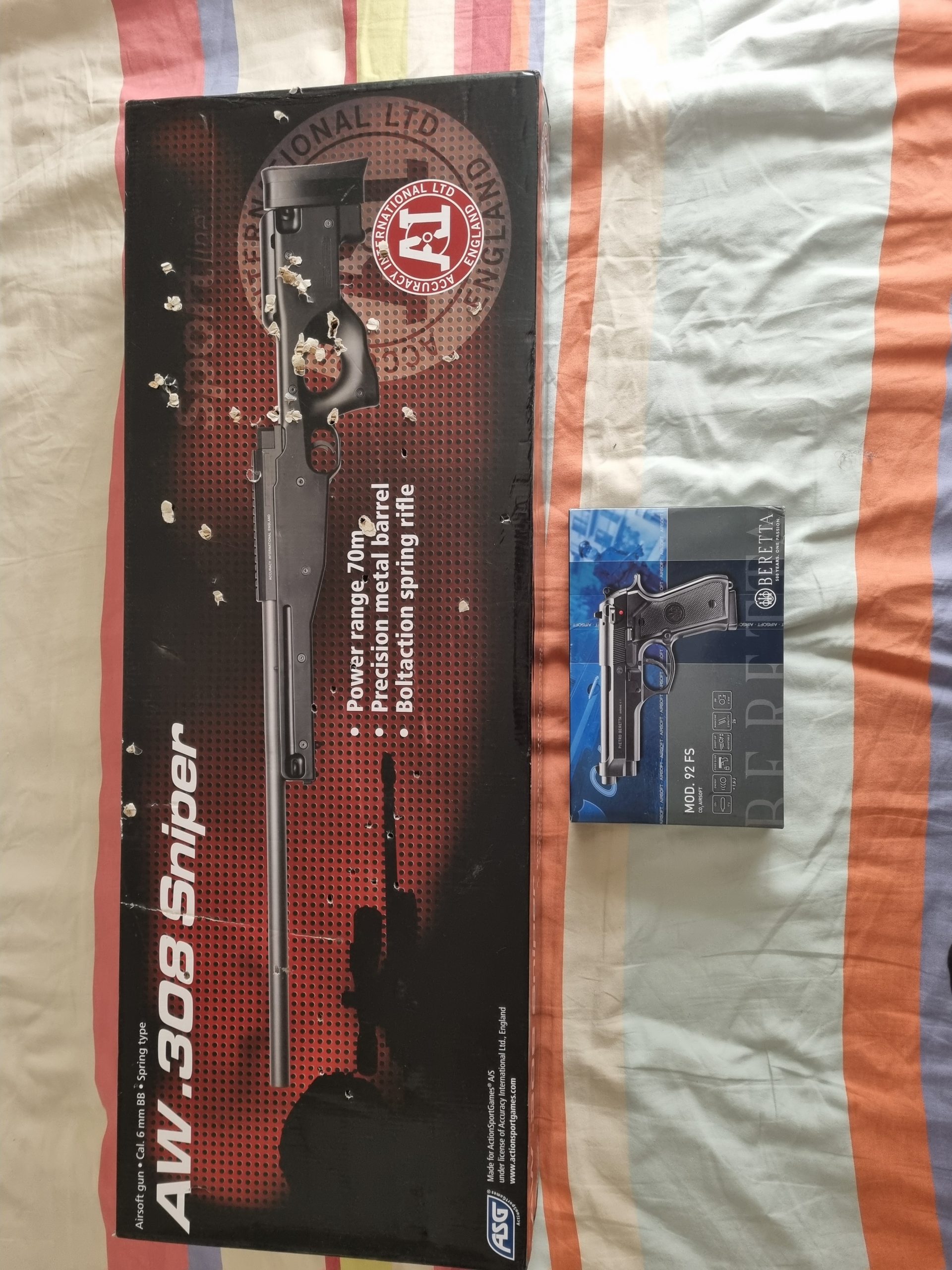 Lot de 2 airsofts (AW 308 sniper et pistolet Beretta non blowback)