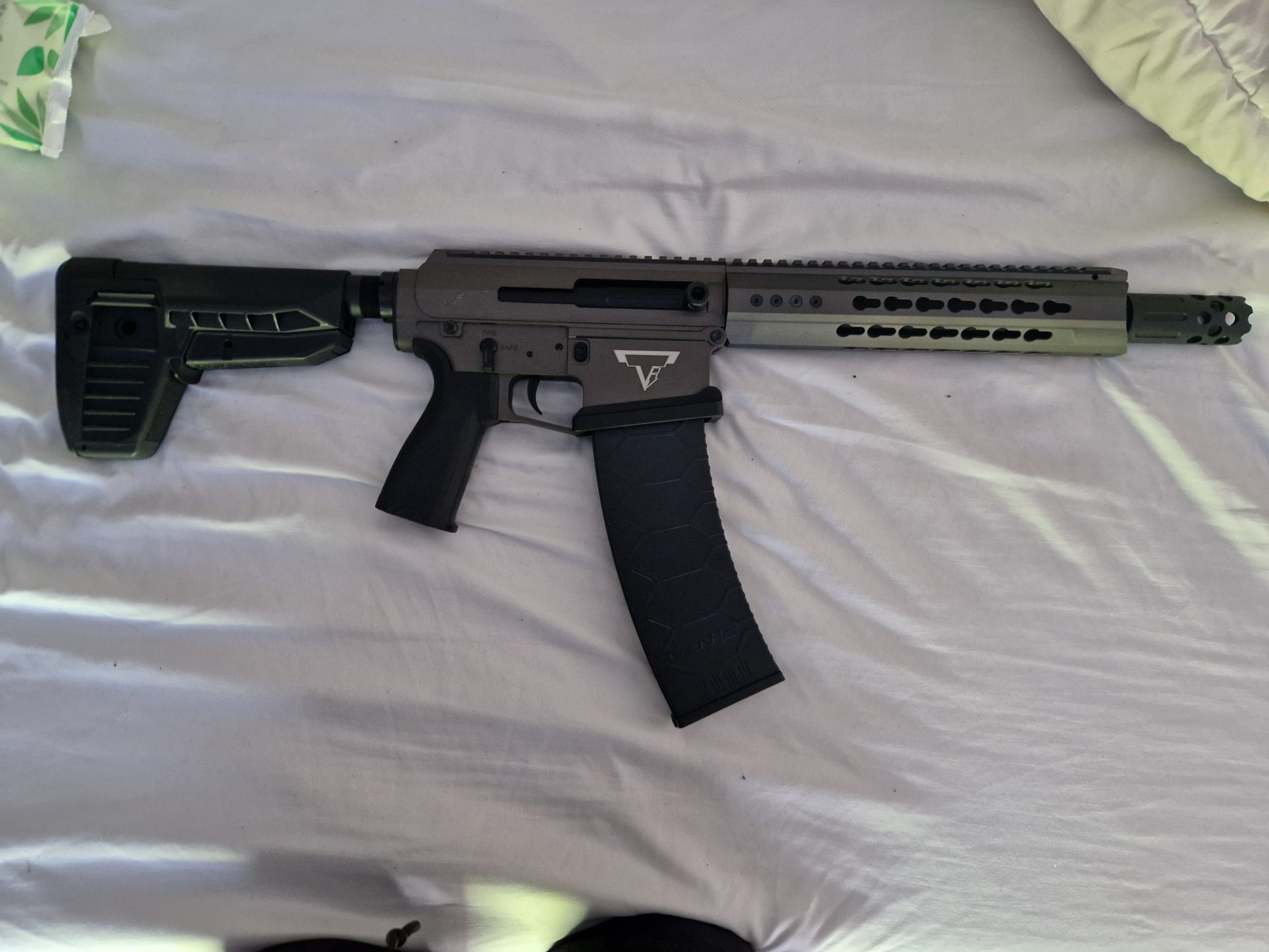 Taran Tactical Innovations (TTI)& Genesis Arms Dracarys Gen 12 AEG avec Mosfet- Gris