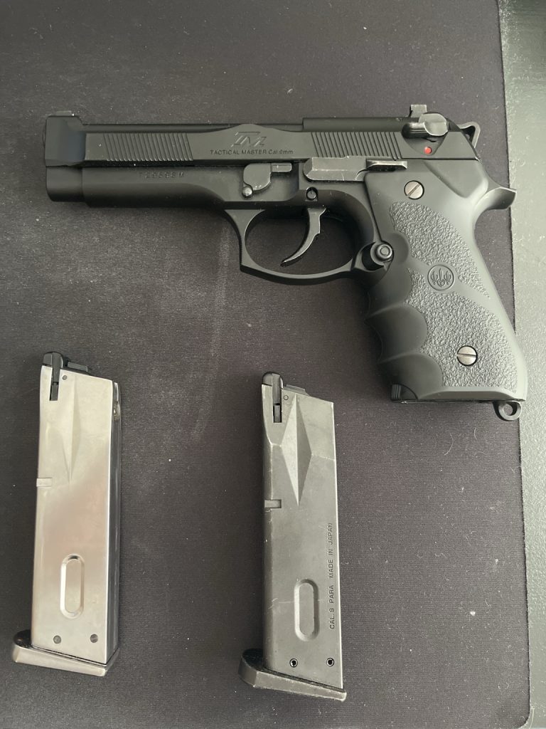 Pistolet Tokyo Marui Tactical Master + 2 chargeurs
