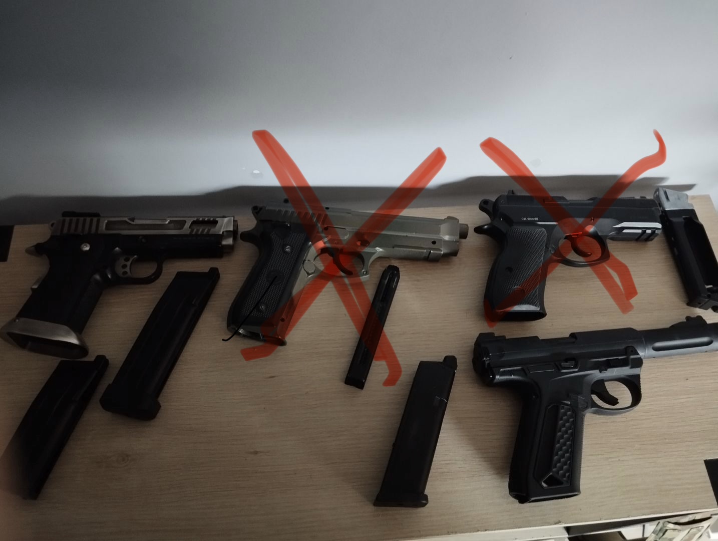 Lot répliques et accessoires Airsoft