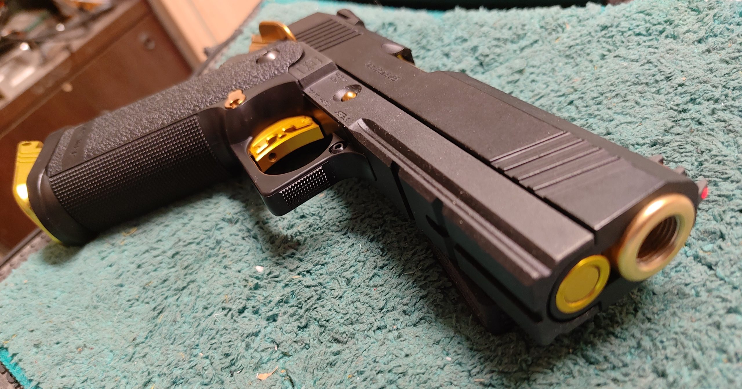 Hi Capa 4.3 Gold custom upgrade