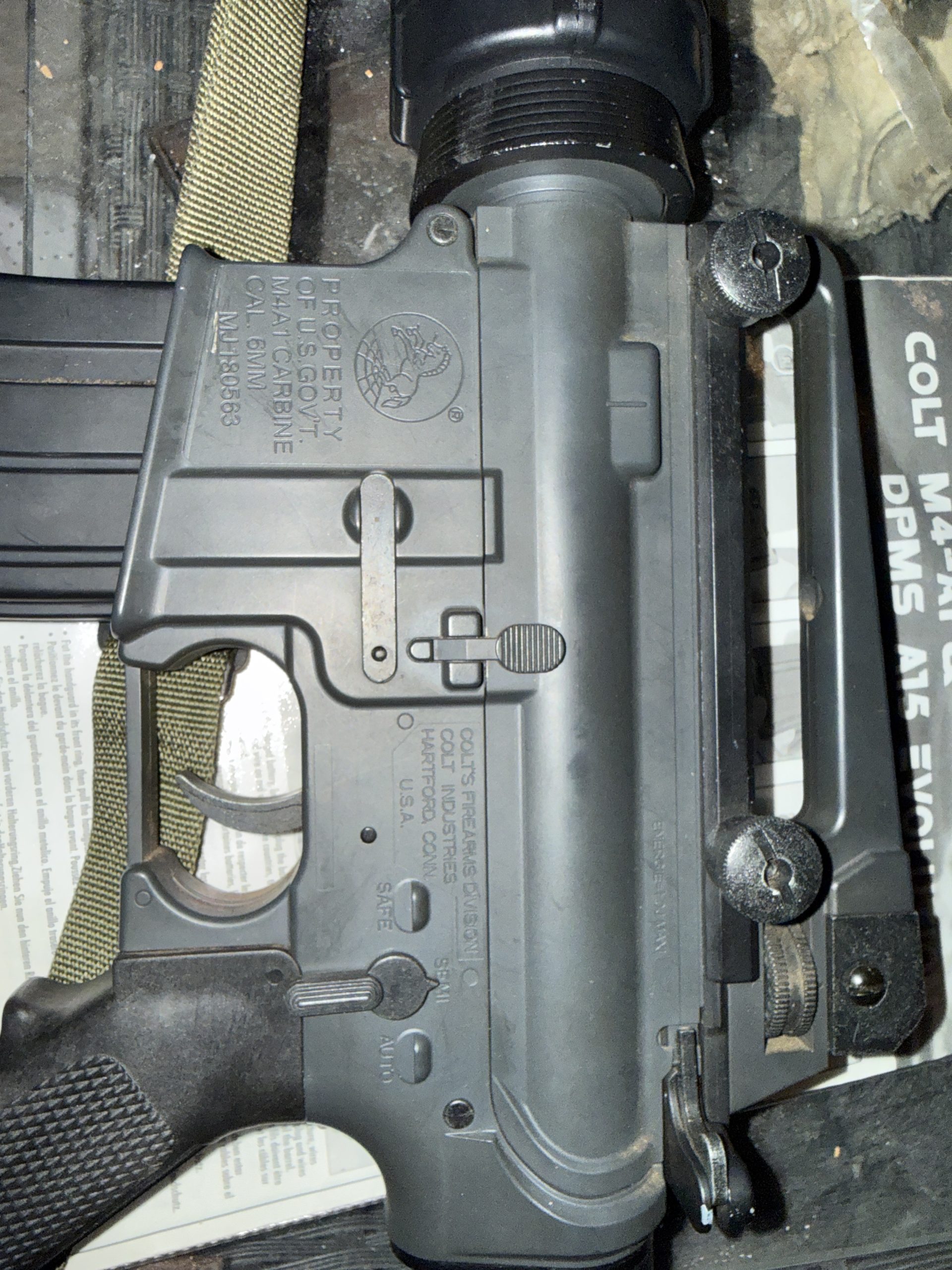 Réplique airsoft type Colt M4-A1 DPMs A15 Evolution