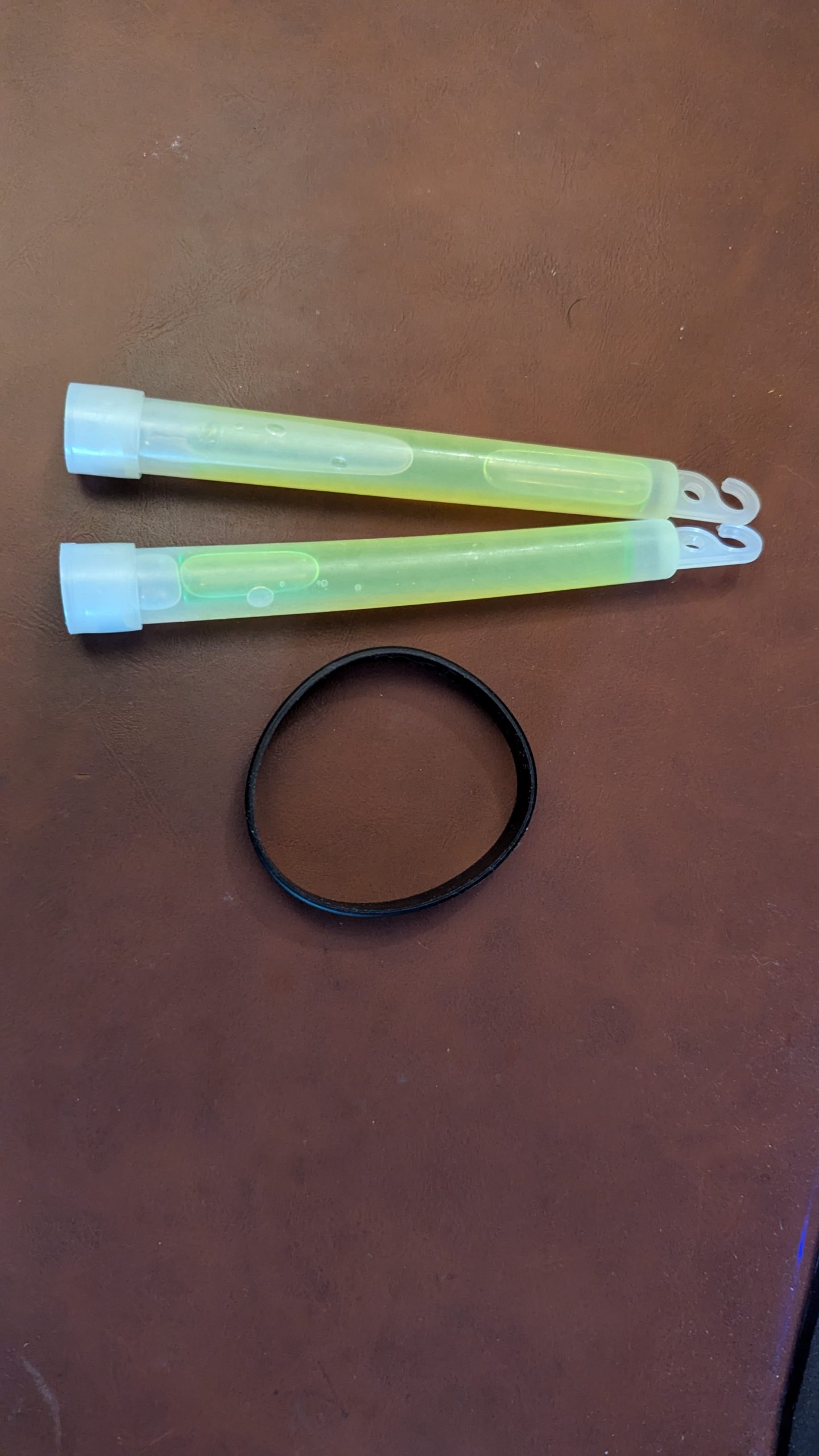 [KIT] Stick Lumineux vert x2 + Elastique noir pour crosse