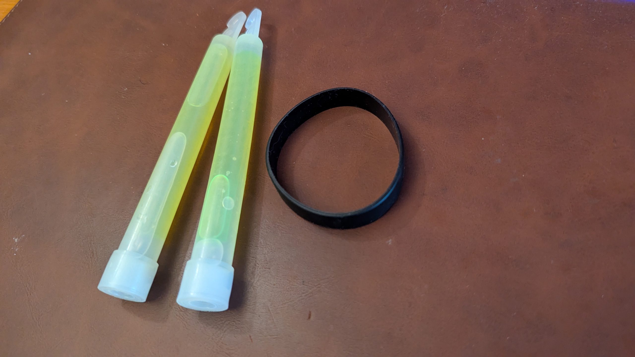 [KIT] Stick Lumineux vert x2 + Elastique noir pour crosse