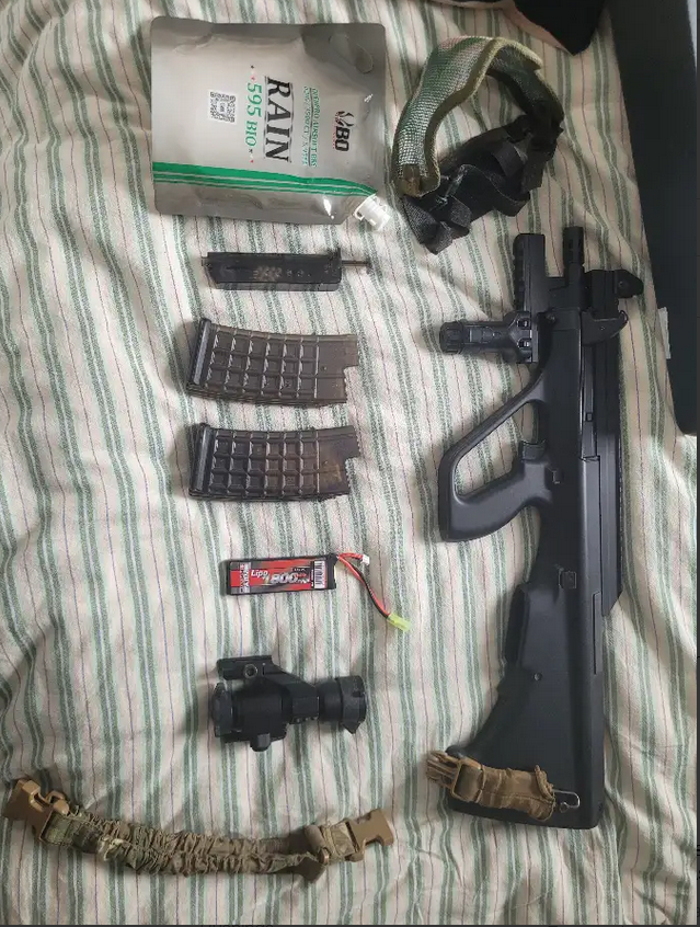 Réplique AUG High cycle Noir Tokyo Marui AEG