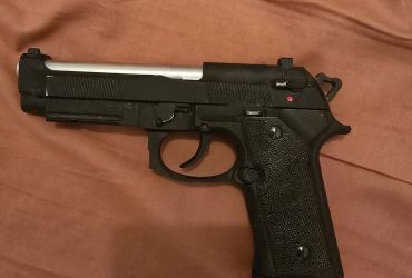 🔫 Réplique Airsoft Beretta M92 Gaz – Bon état – Chargeur inclus 🔫