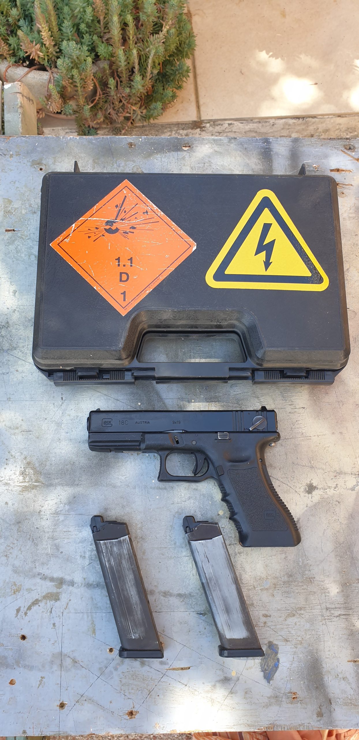 Lot GBB Tokyo Marui Glock G18c full auto