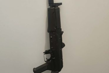 Réplique Airsoft AK-74US ABS NEUVE JAMAIS UTILISÉE – Comme neuve + Chargeur