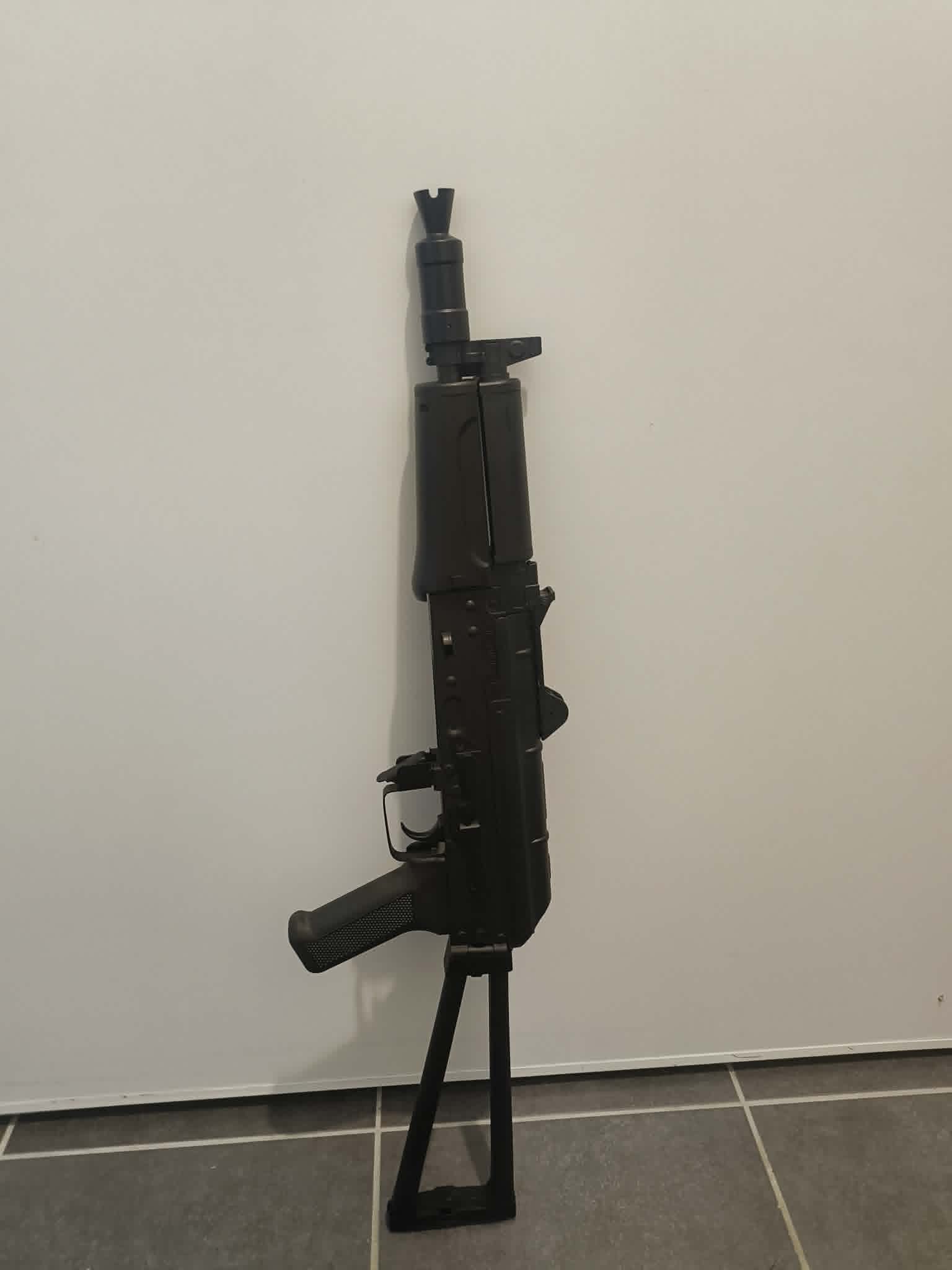 Réplique Airsoft AK-74US ABS NEUVE JAMAIS UTILISÉE – Comme neuve + Chargeur
