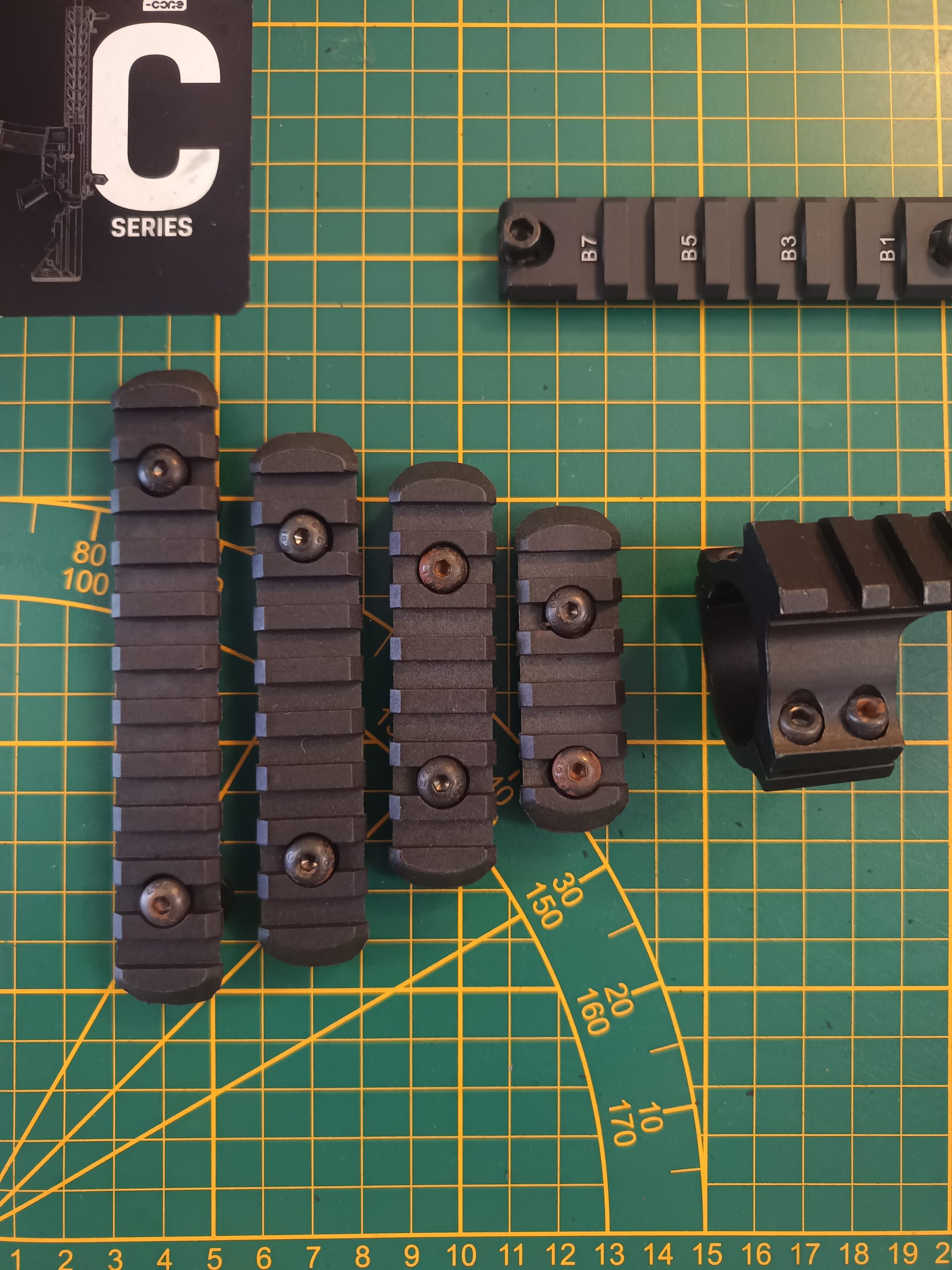 Accessoires répliques d'airsoft (rail, anneaux ect..)