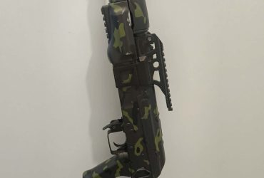 AK Spetsnaz CYMA Airsoft Custom Camo + Rail Viseur & Accessoire Charge Handle – Très bon état