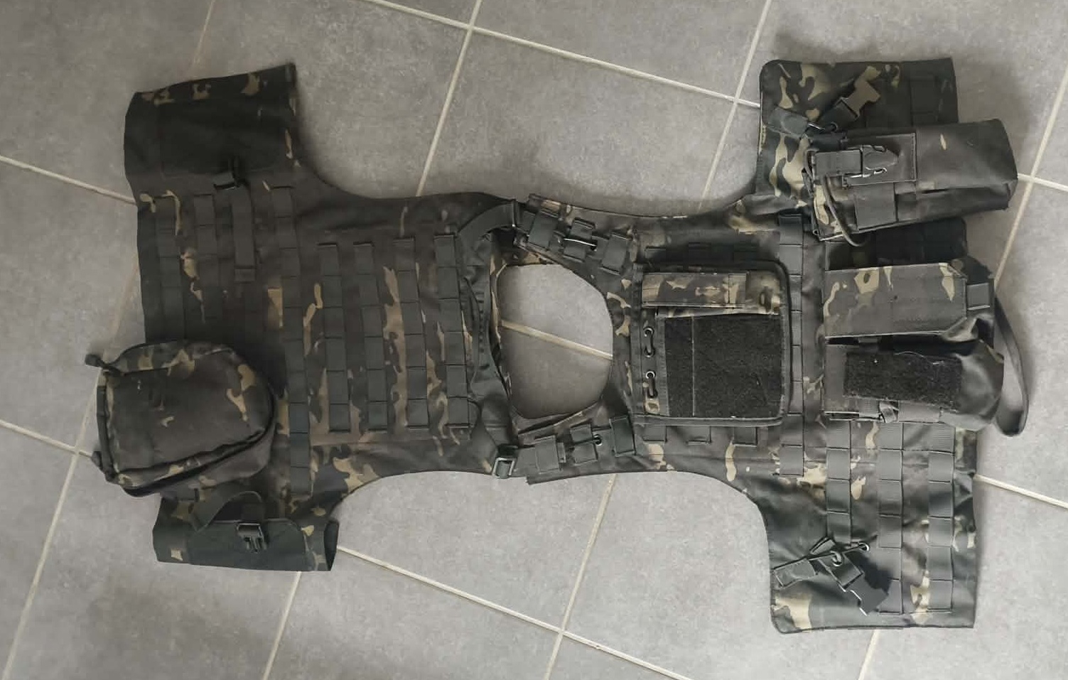Gilet tactique Plate Carrier MOLLE Multicam – Très bon état