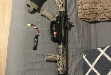 Réplique Airsoft M4 AEG custom type Magpul / MOE
