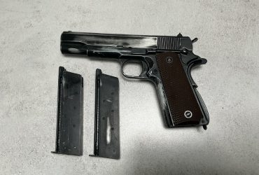 Colt 1911 et 2 chargeurs